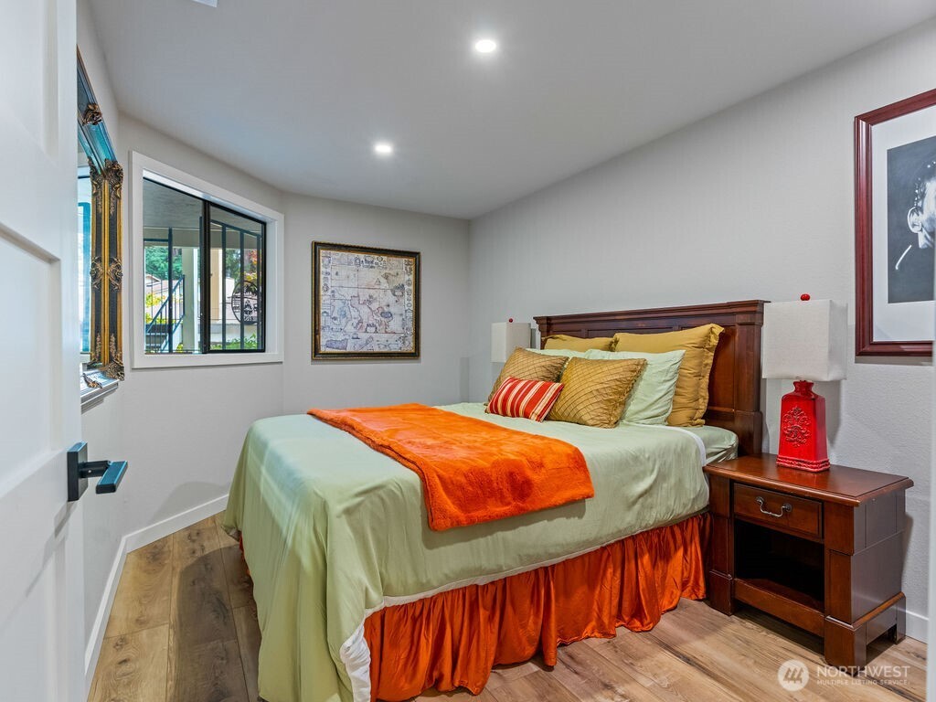 16921 Inglewood Road NE Unit: A-104