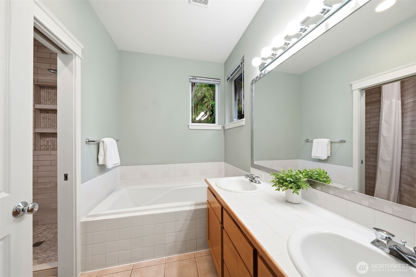 15637 NE 92nd Way Unit: B2101