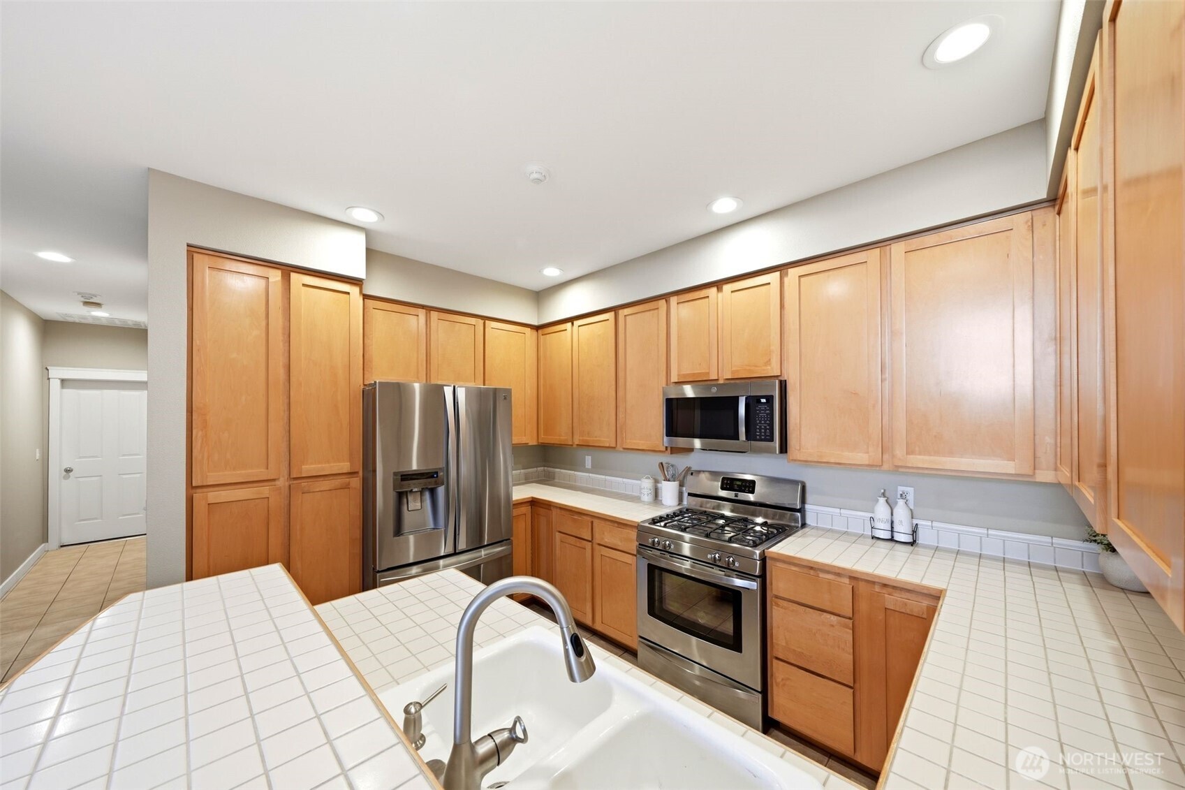 15637 NE 92nd Way Unit: B2101