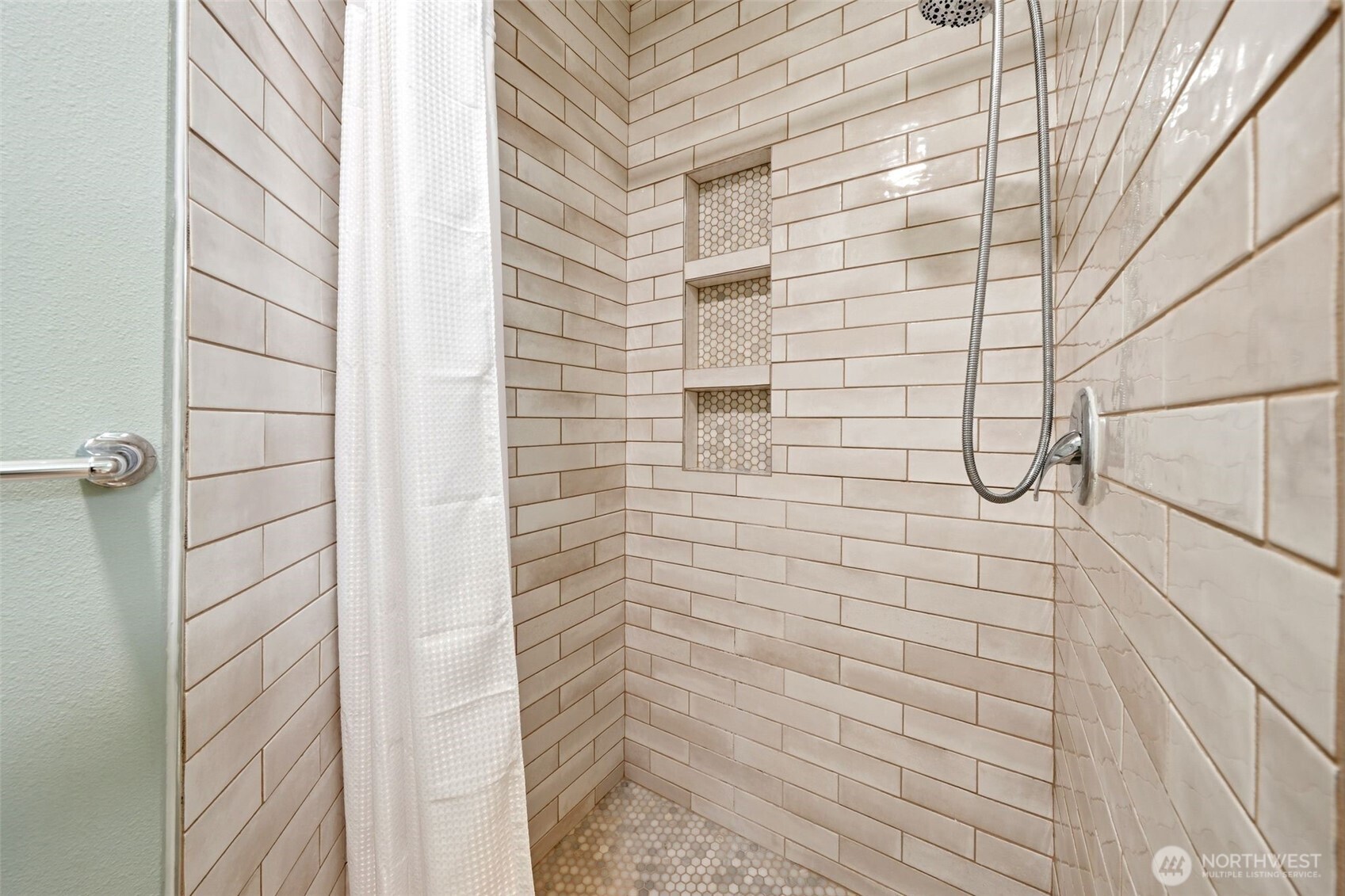 15637 NE 92nd Way Unit: B2101