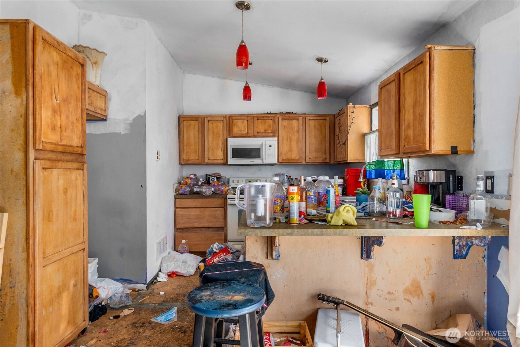 4221 Roxanna Loop SE