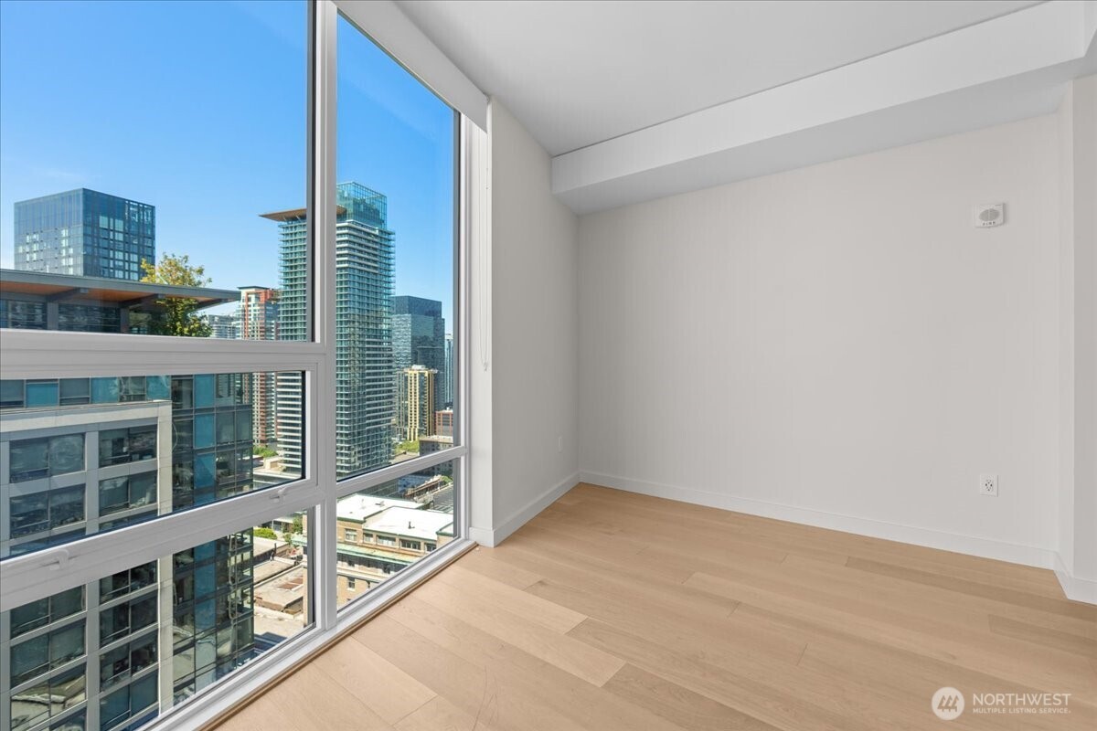 121 stewart Street Unit: 2507