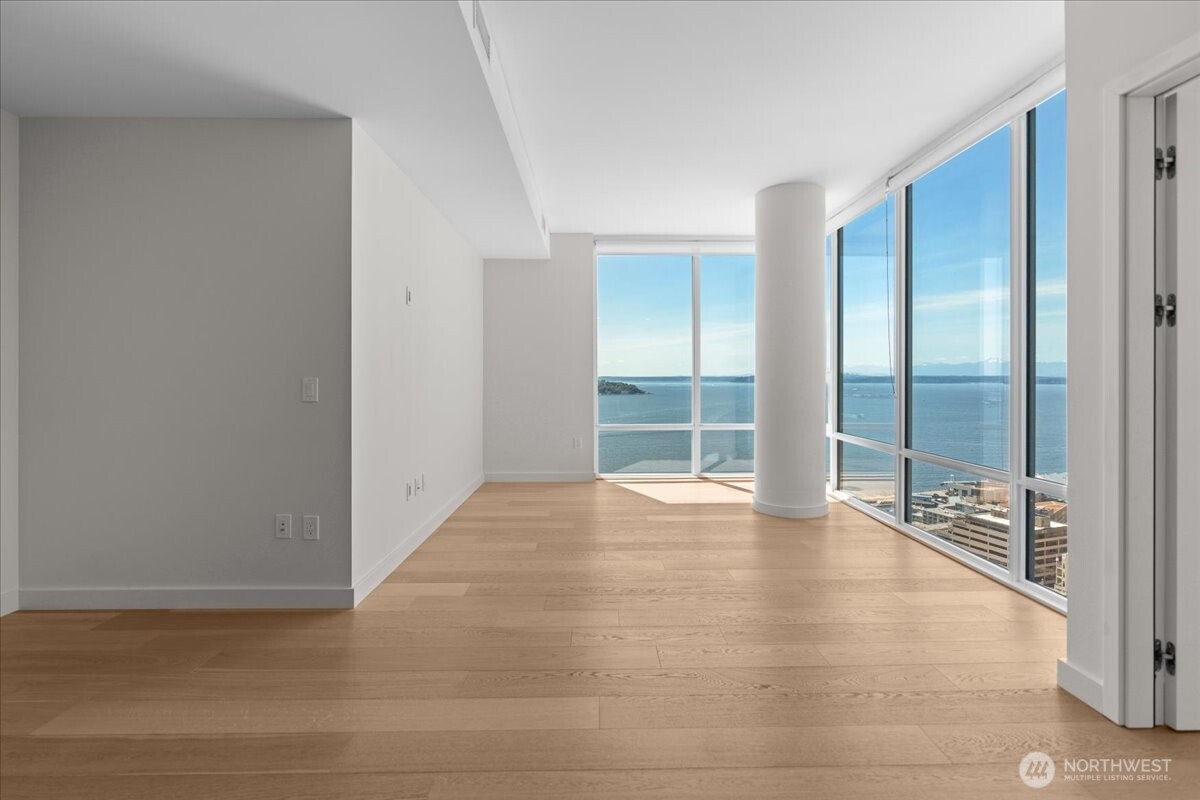 121 stewart Street Unit: 2507