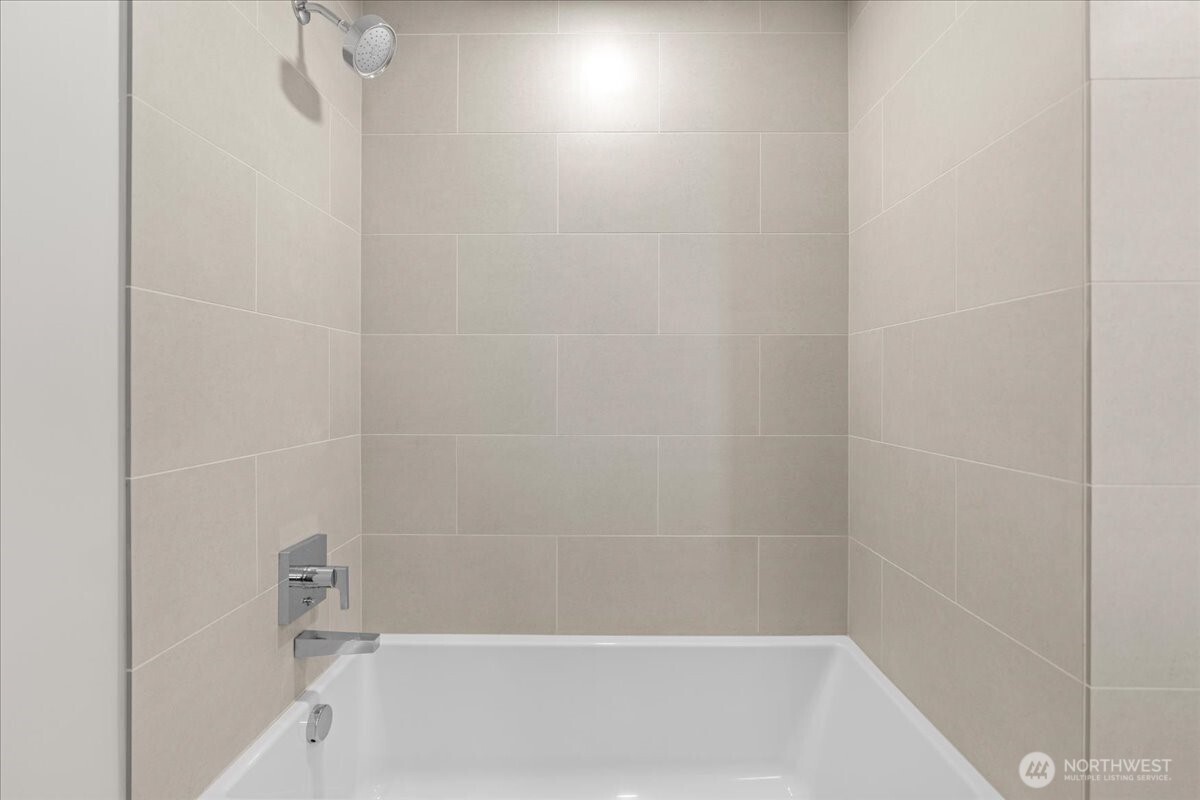 121 stewart Street Unit: 2507