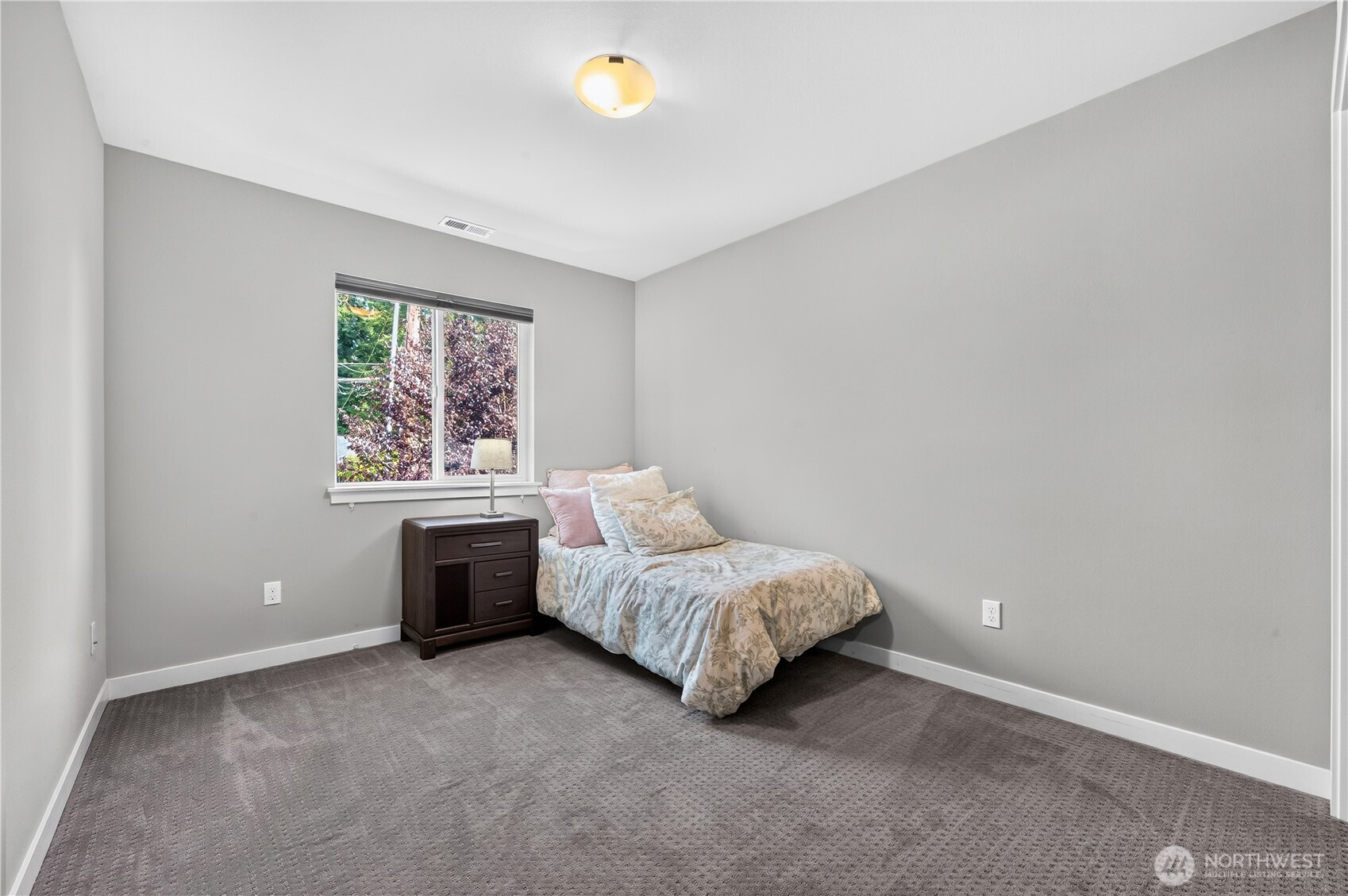 4404 Forest Drive
