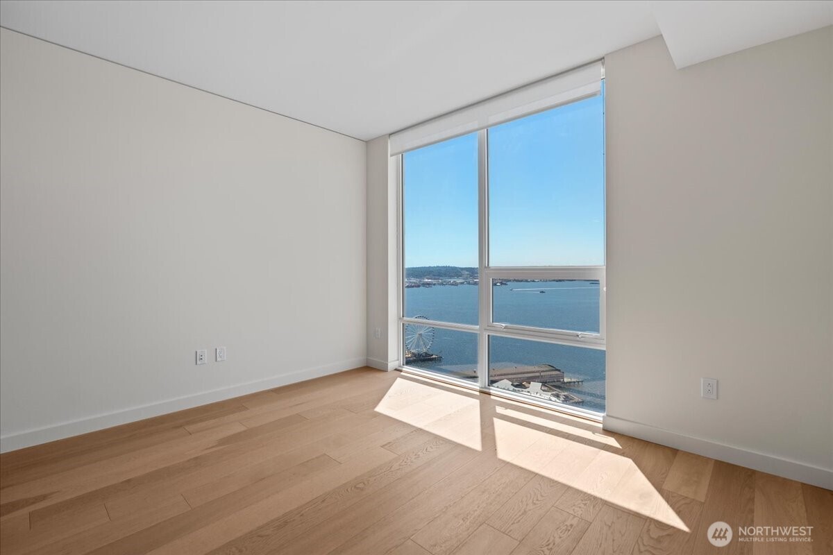 121 Stewart Street Unit: 2506