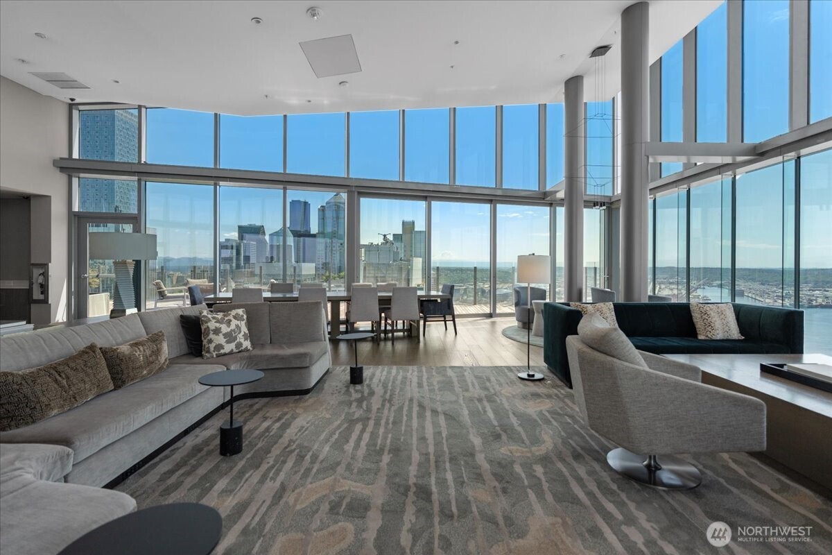 121 Stewart Street Unit: 2506
