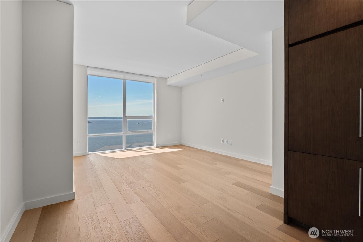 121 Stewart Street Unit: 2506