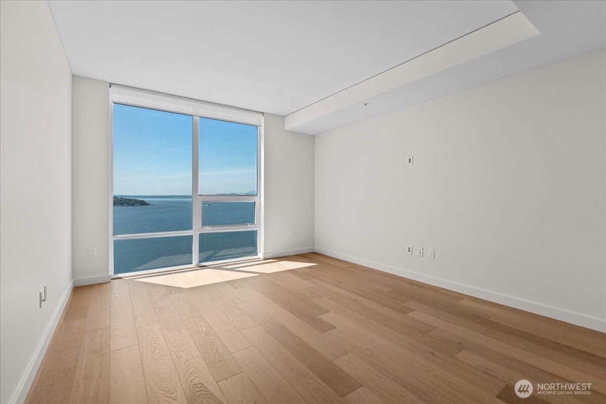 121 Stewart Street Unit: 2506