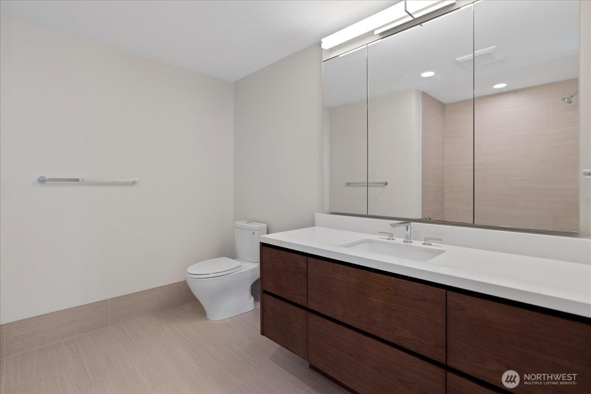 121 Stewart Street Unit: 2506