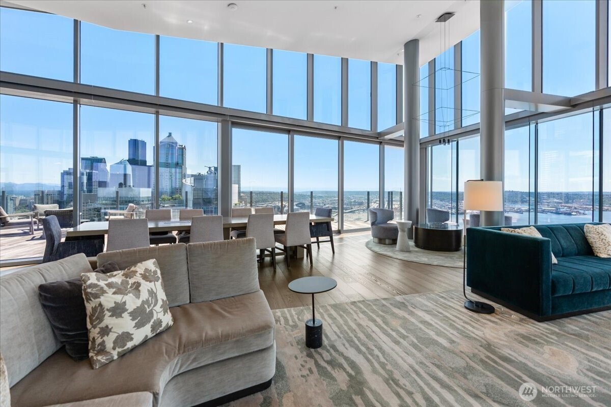 121 Stewart Street Unit: 2506