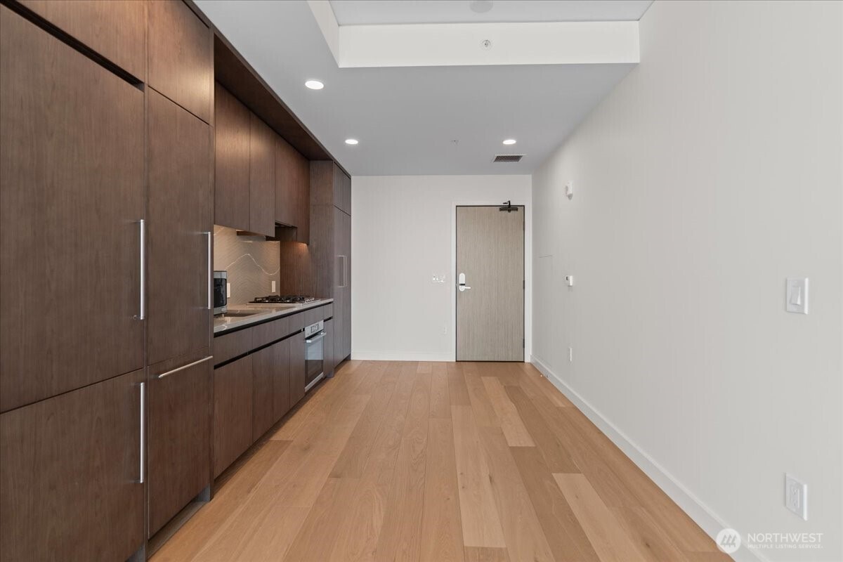 121 Stewart Street Unit: 2506