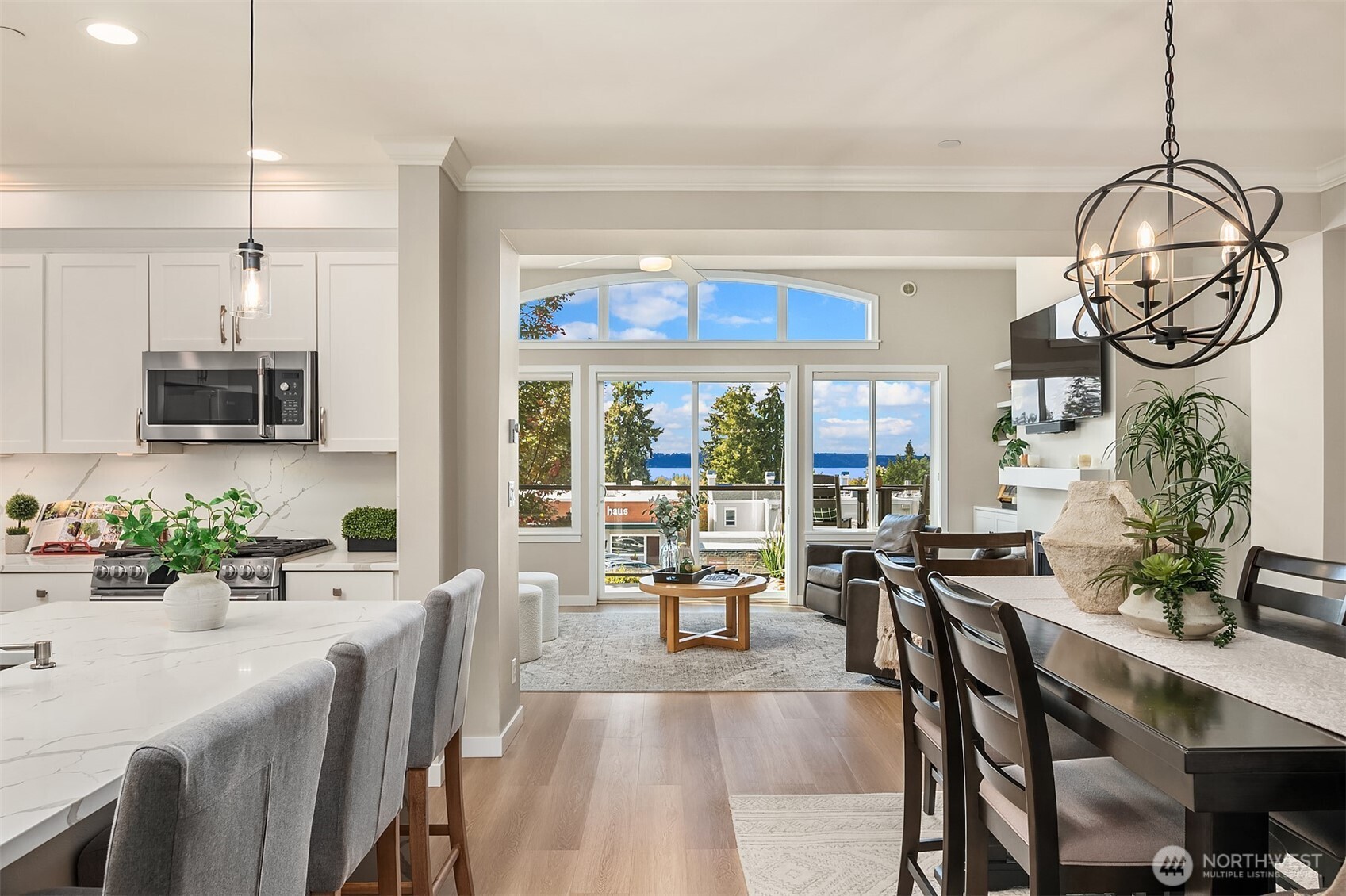 505 5th Avenue S Unit: 305