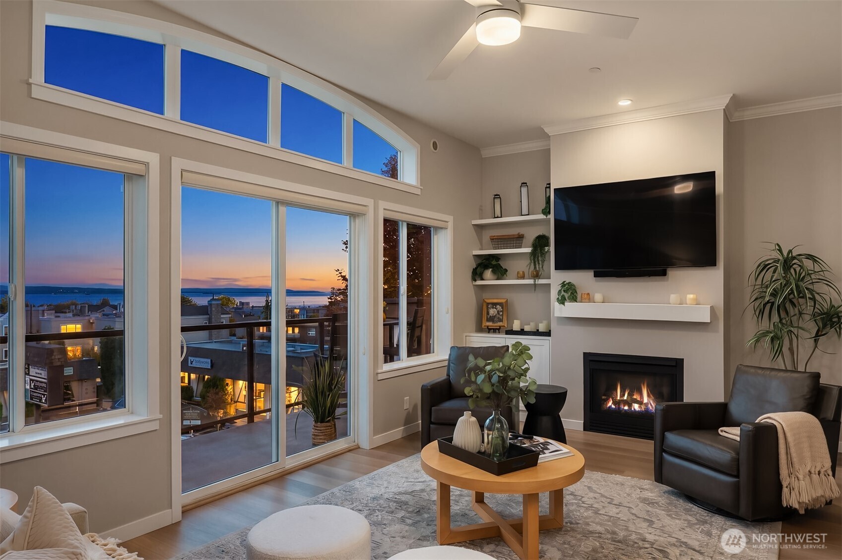 505 5th Avenue S Unit: 305