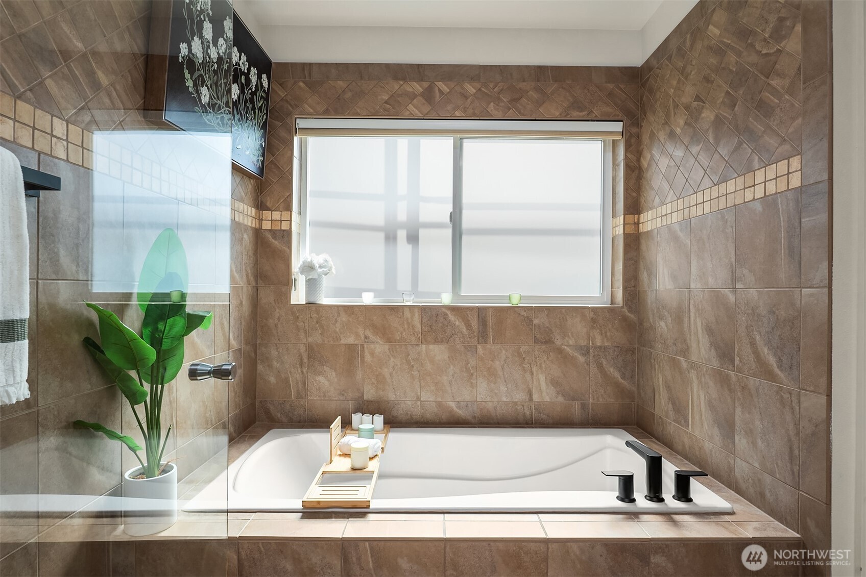 505 5th Avenue S Unit: 305