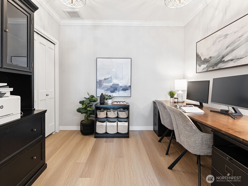 505 5th Avenue S Unit: 305