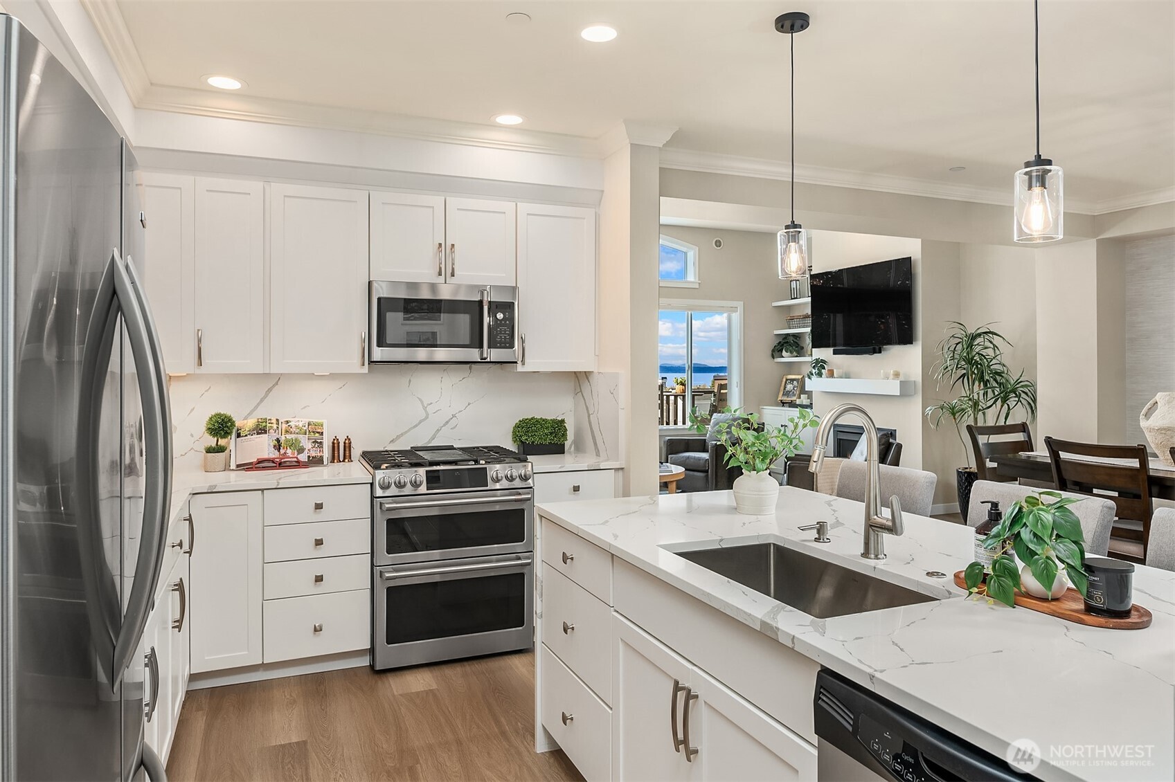505 5th Avenue S Unit: 305