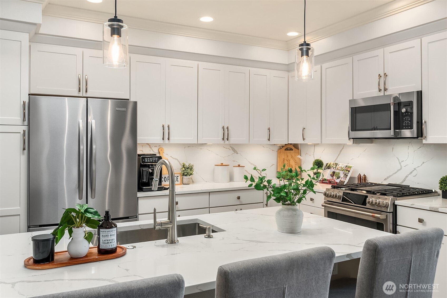 505 5th Avenue S Unit: 305