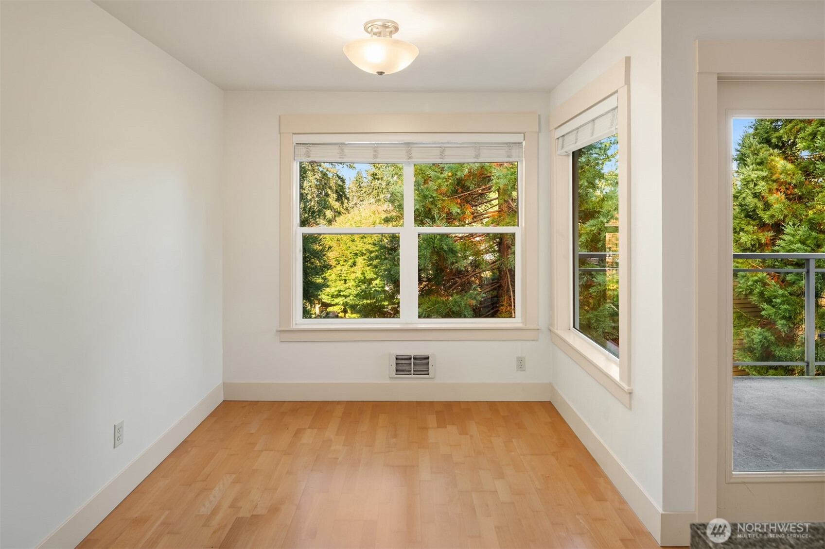22910 90th Avenue W Unit: D303