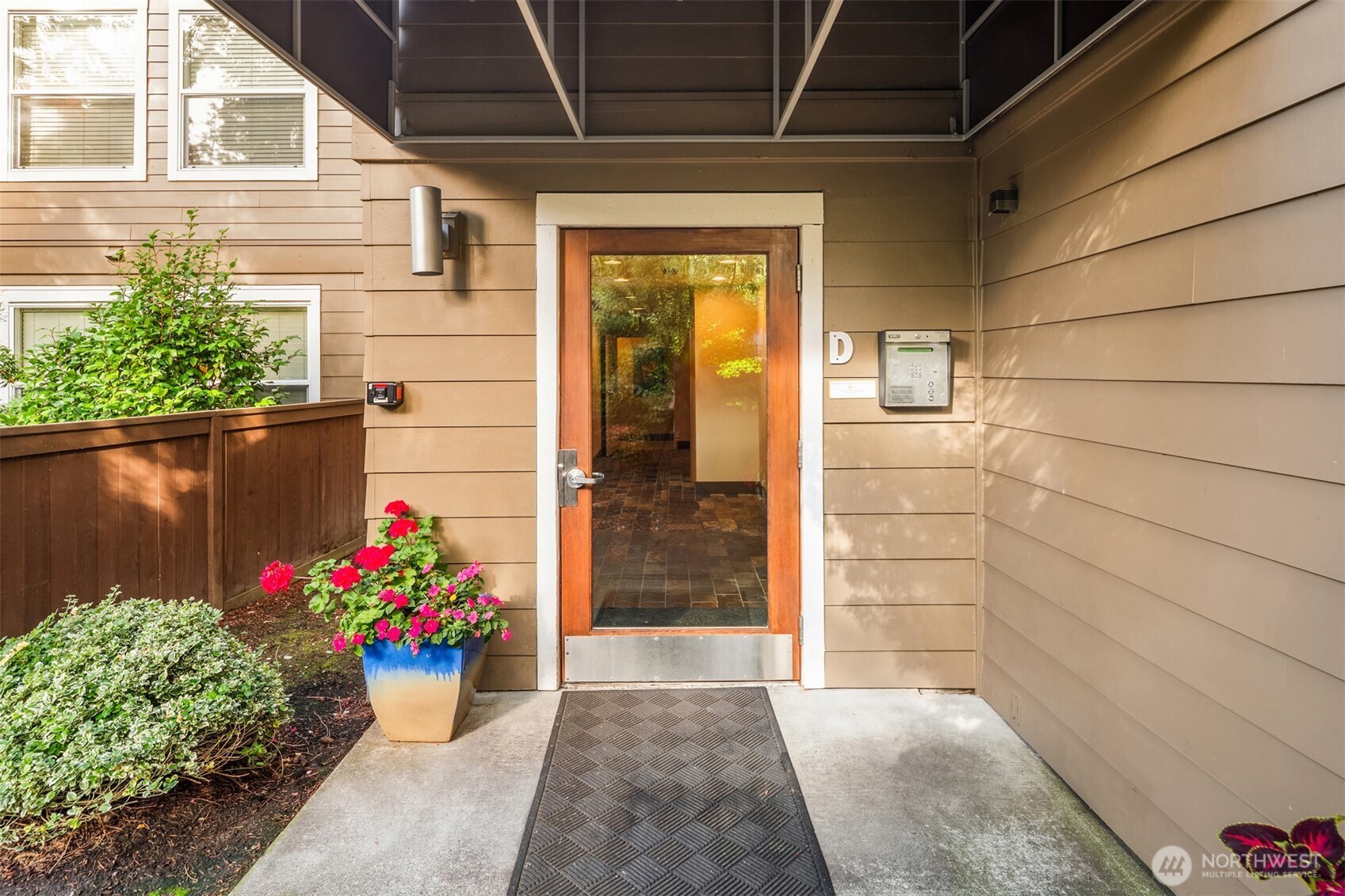 22910 90th Avenue W Unit: D303