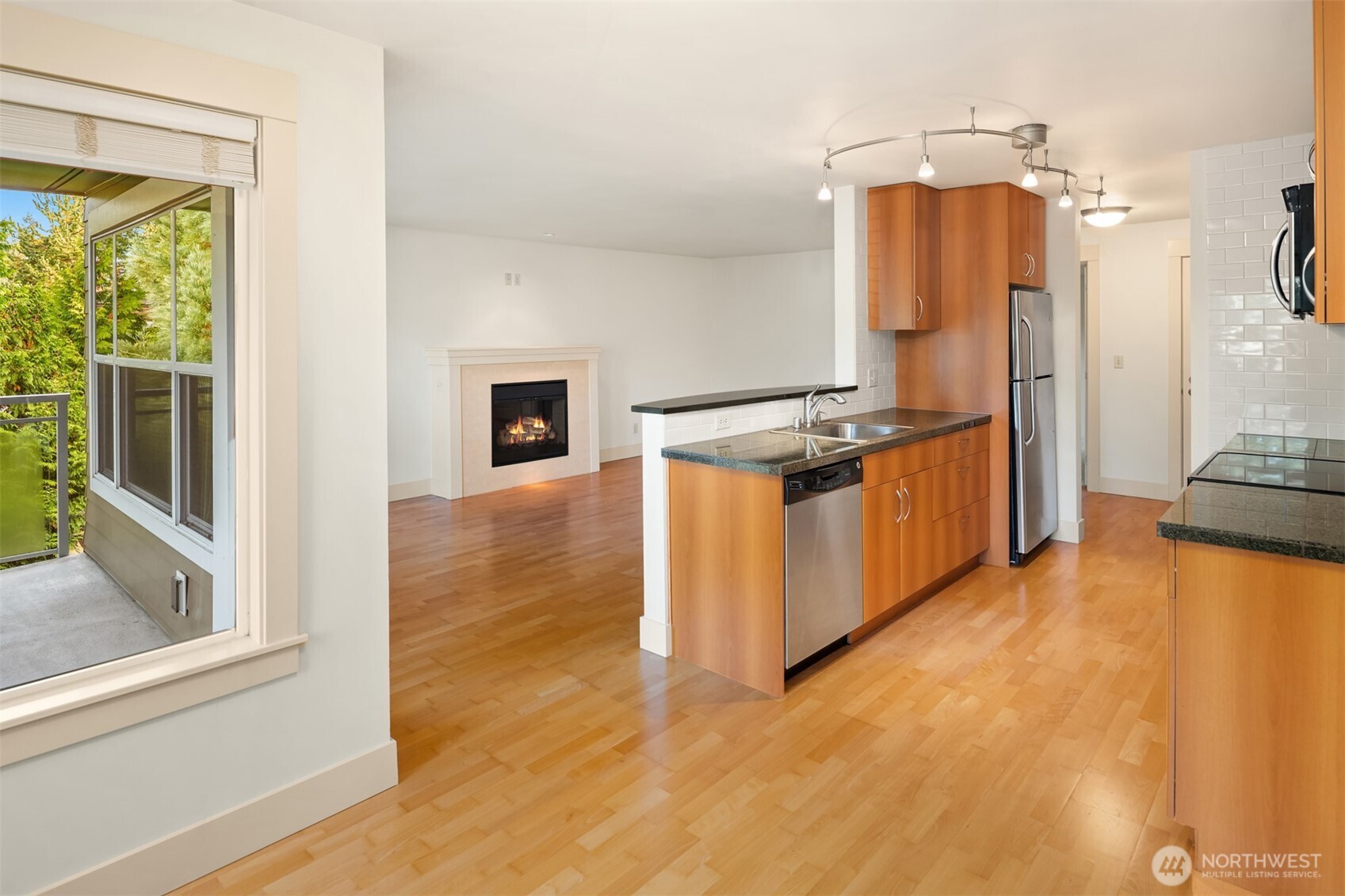 22910 90th Avenue W Unit: D303