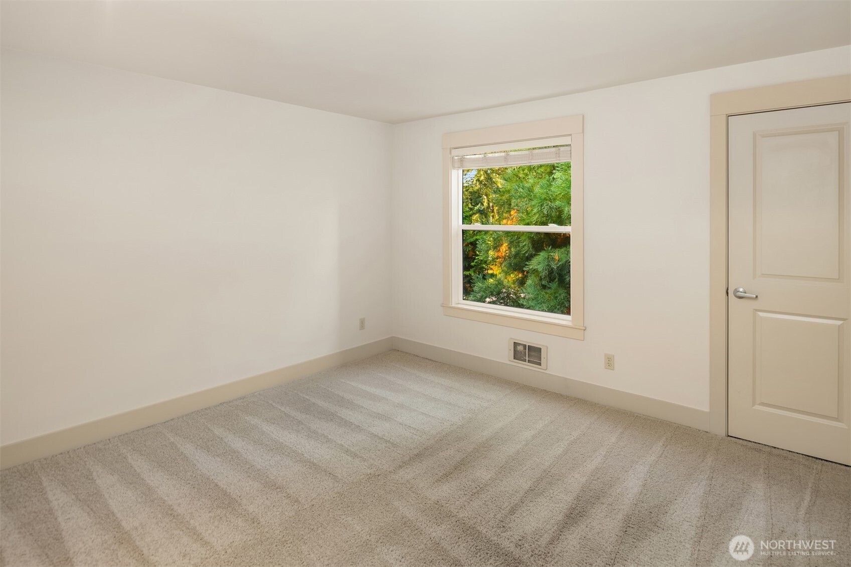 22910 90th Avenue W Unit: D303
