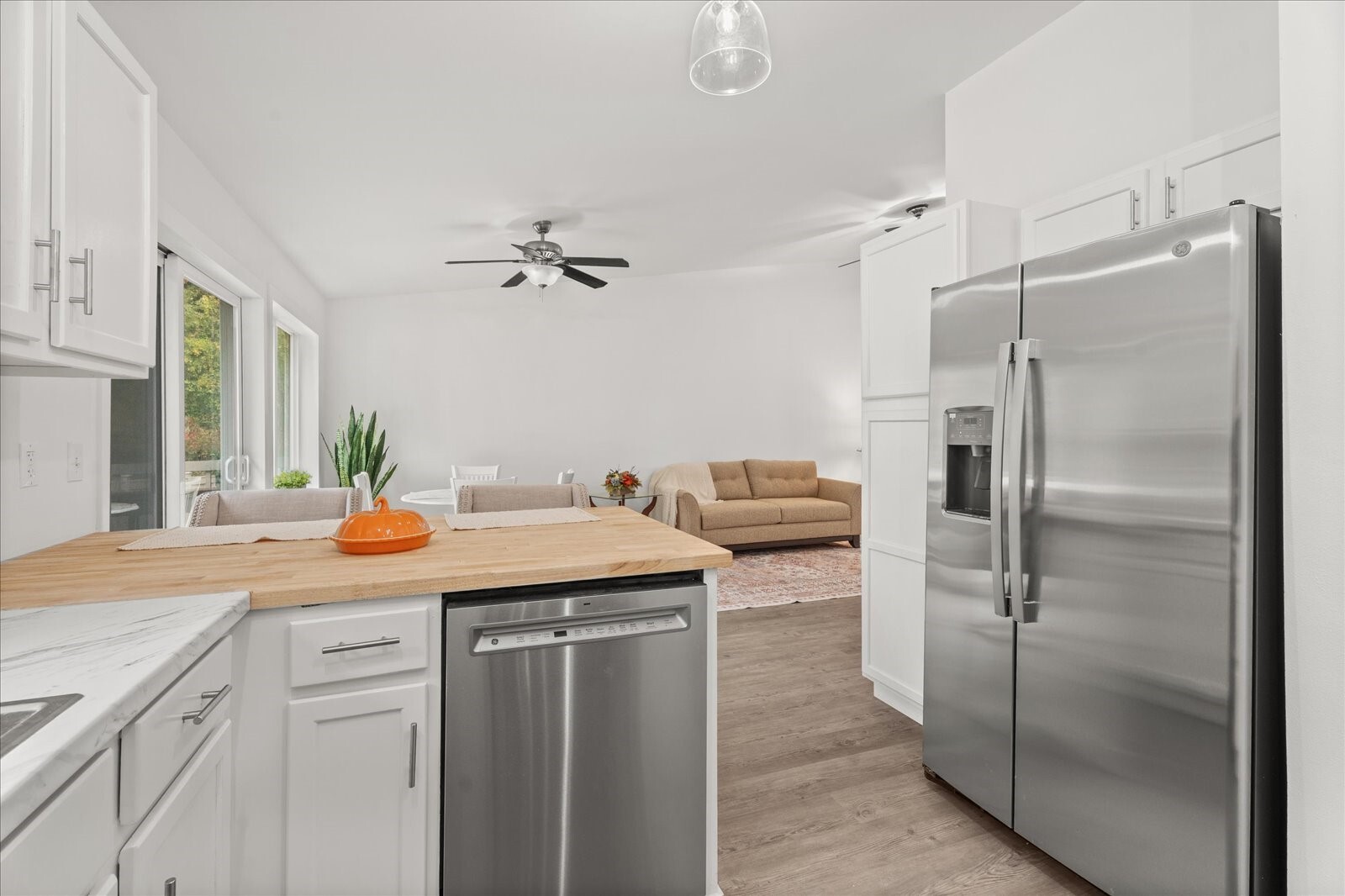 4221 Roxanna Loop SE