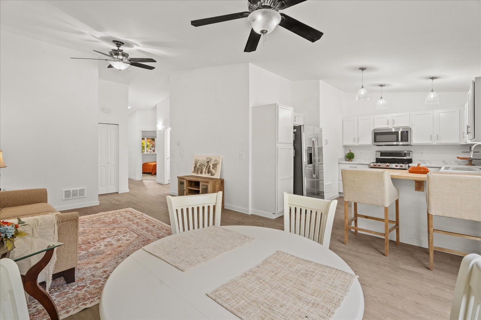 4221 Roxanna Loop SE