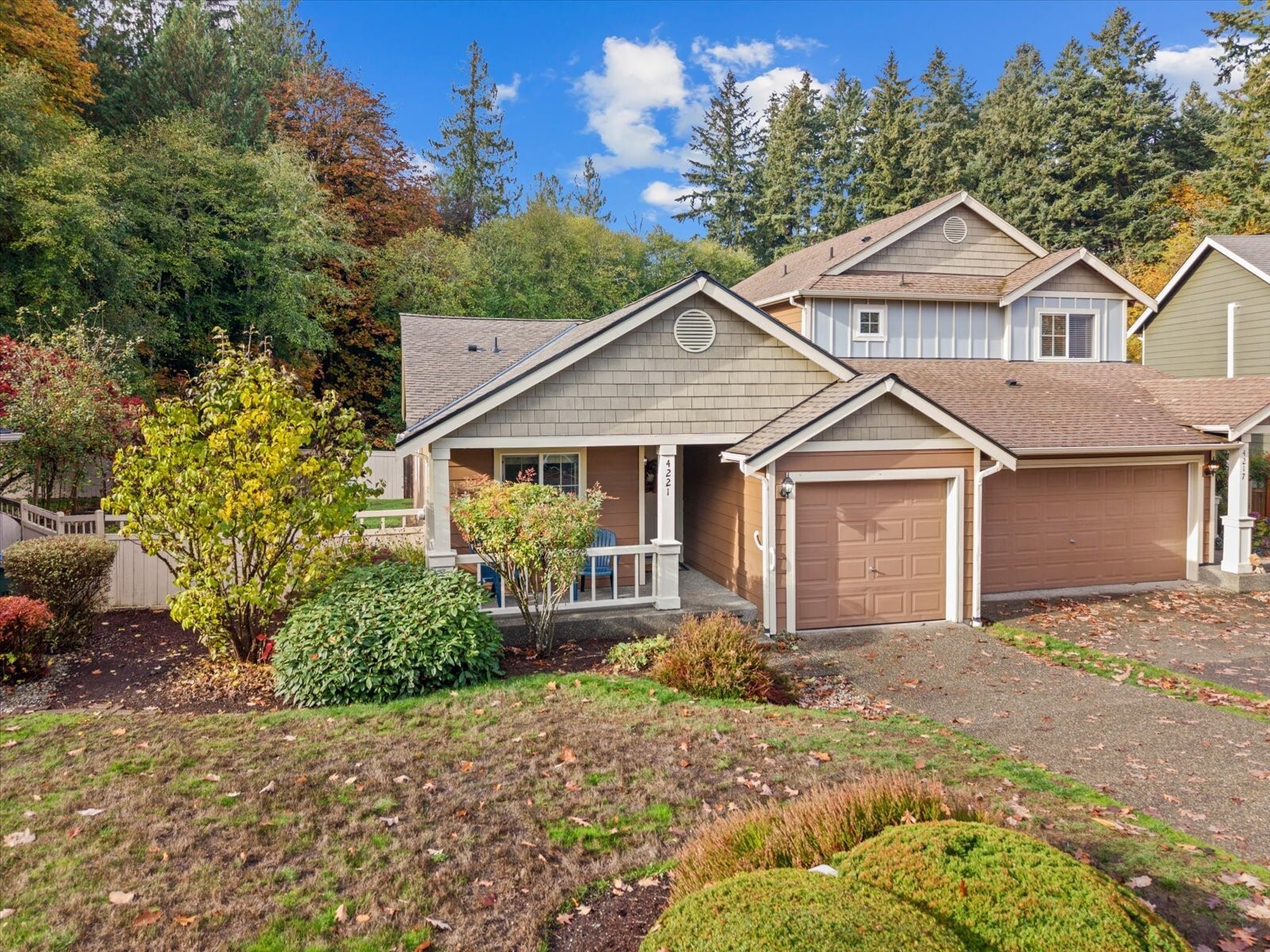 4221 Roxanna Loop SE