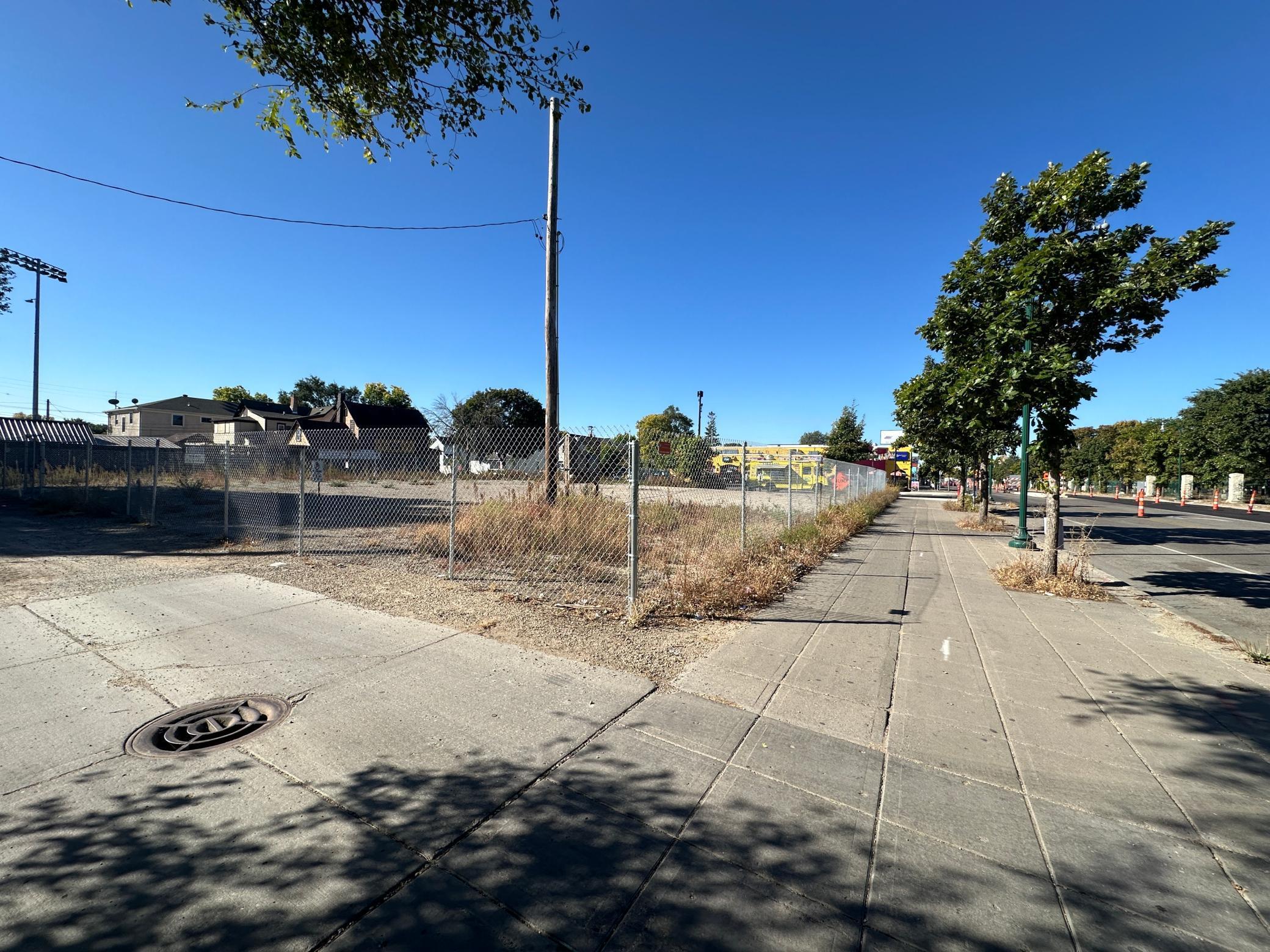 1901 E Lake Street