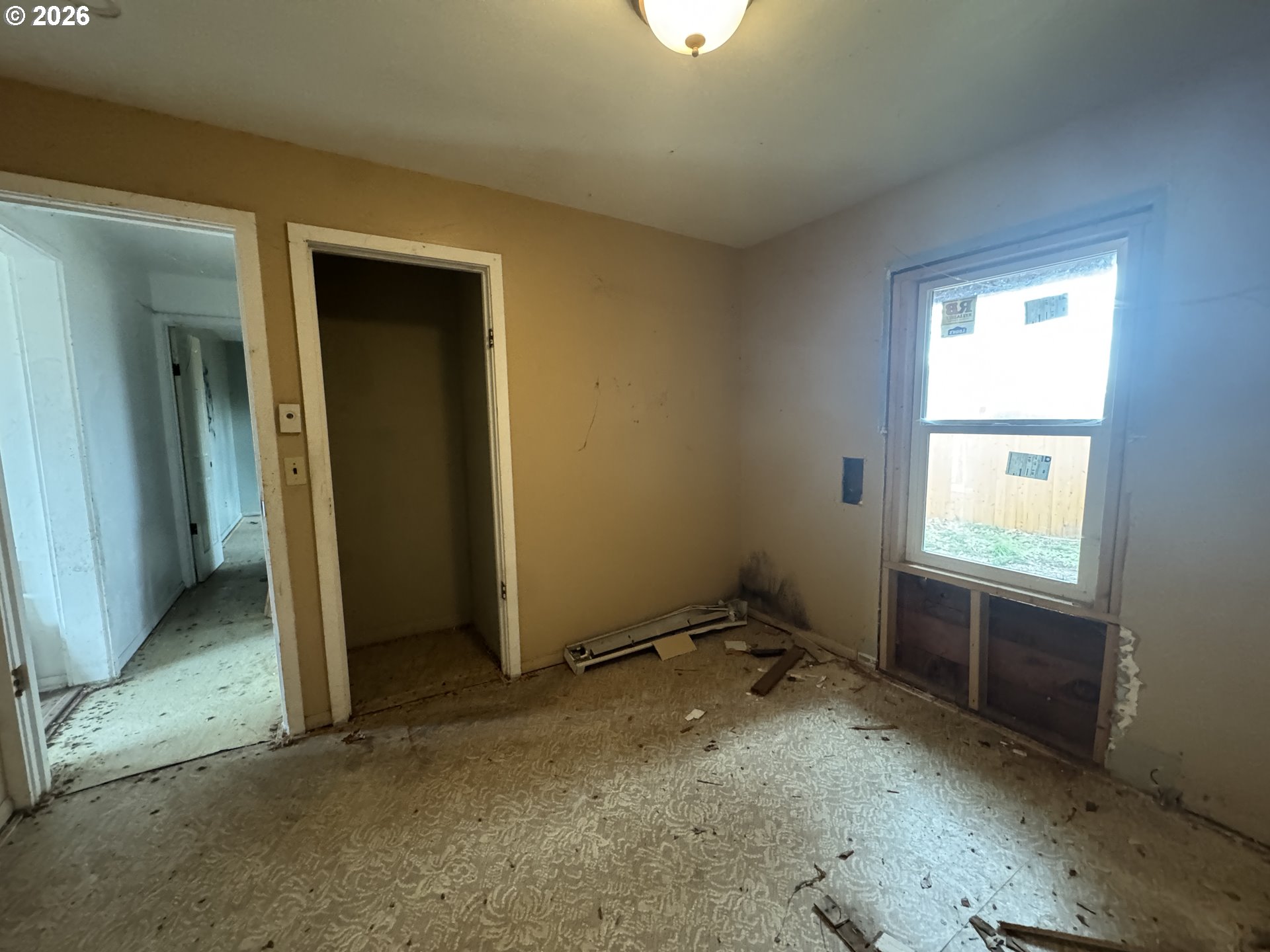 211 SHERMAN ST