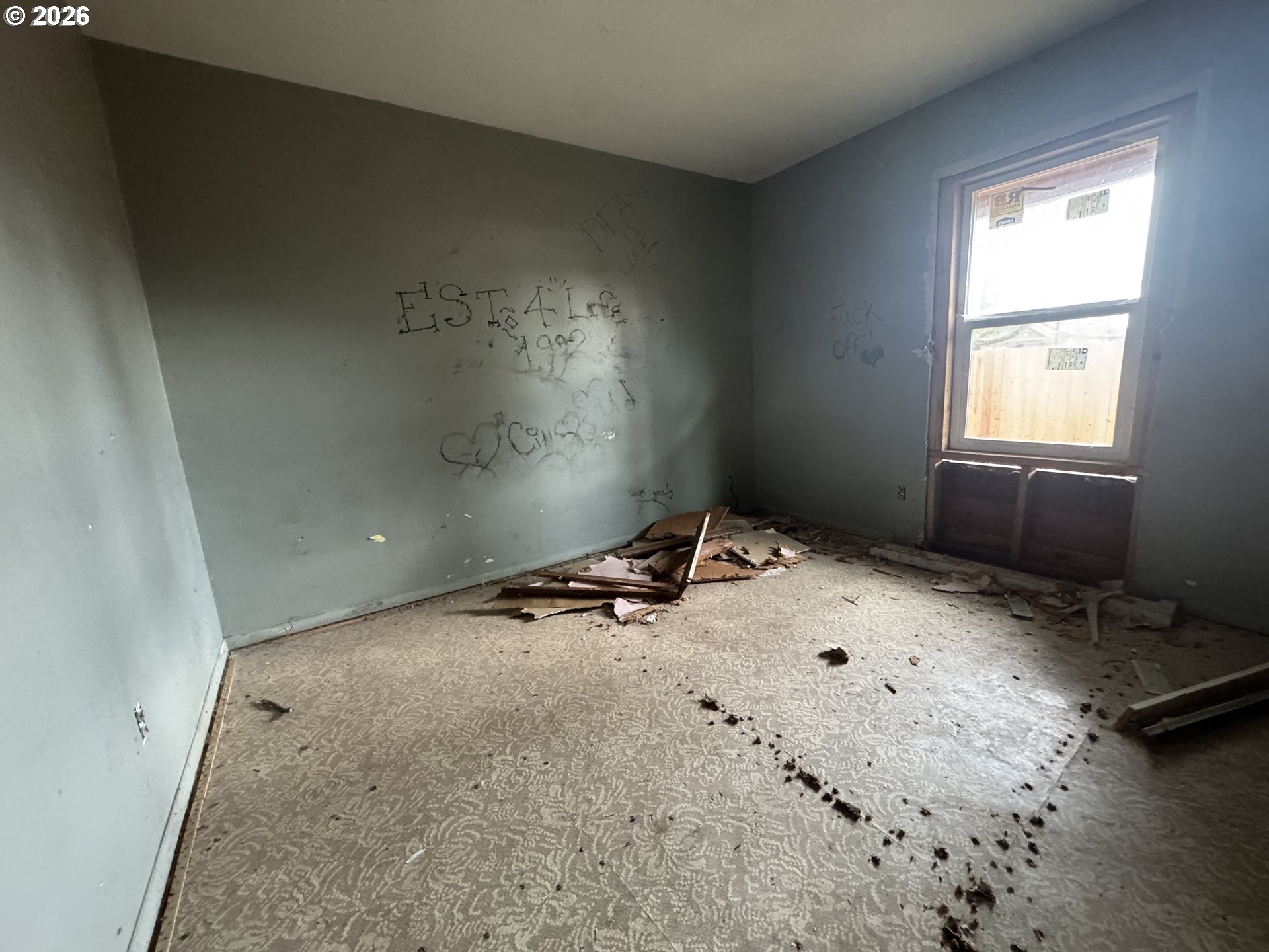 211 SHERMAN ST