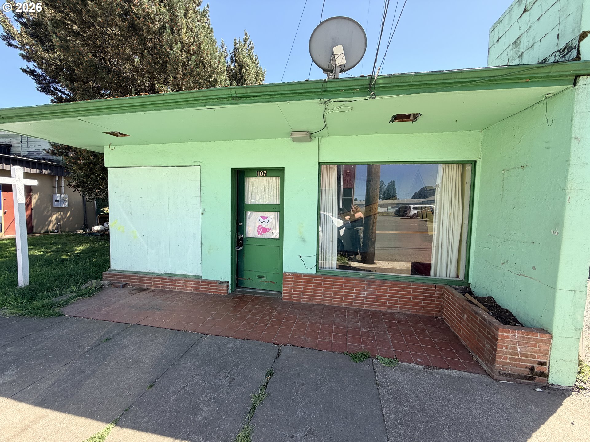 107 5TH ST