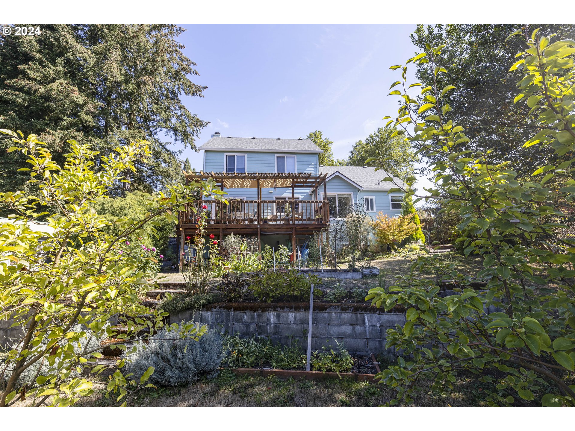 515 SE PALMER LN