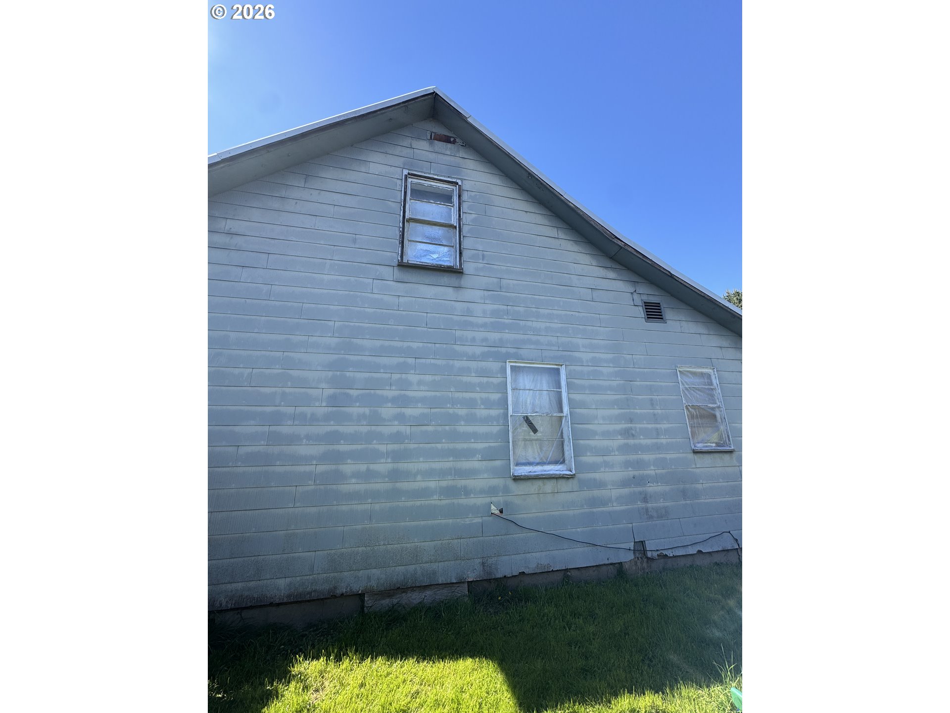 210 6th ST