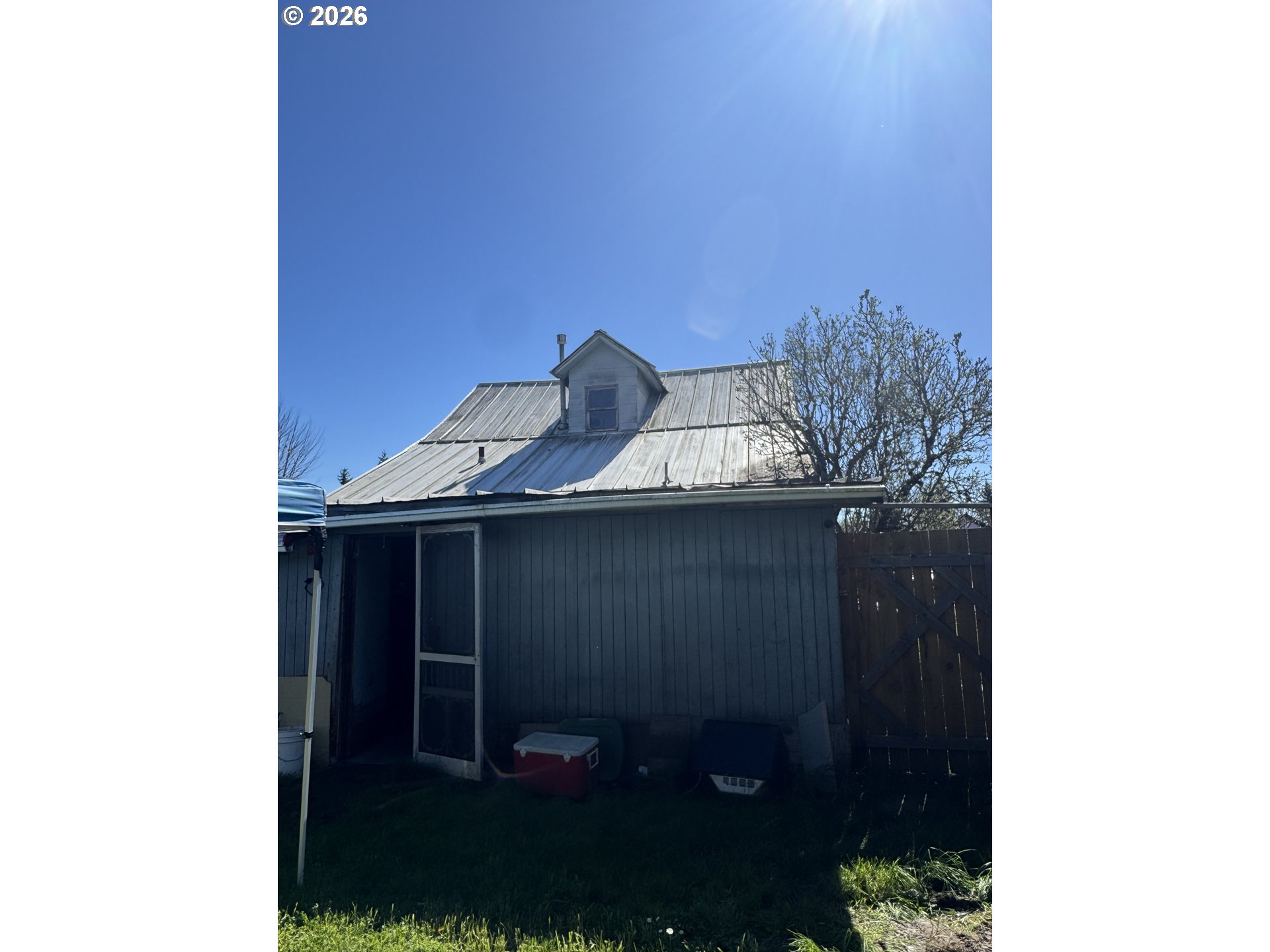 210 6th ST