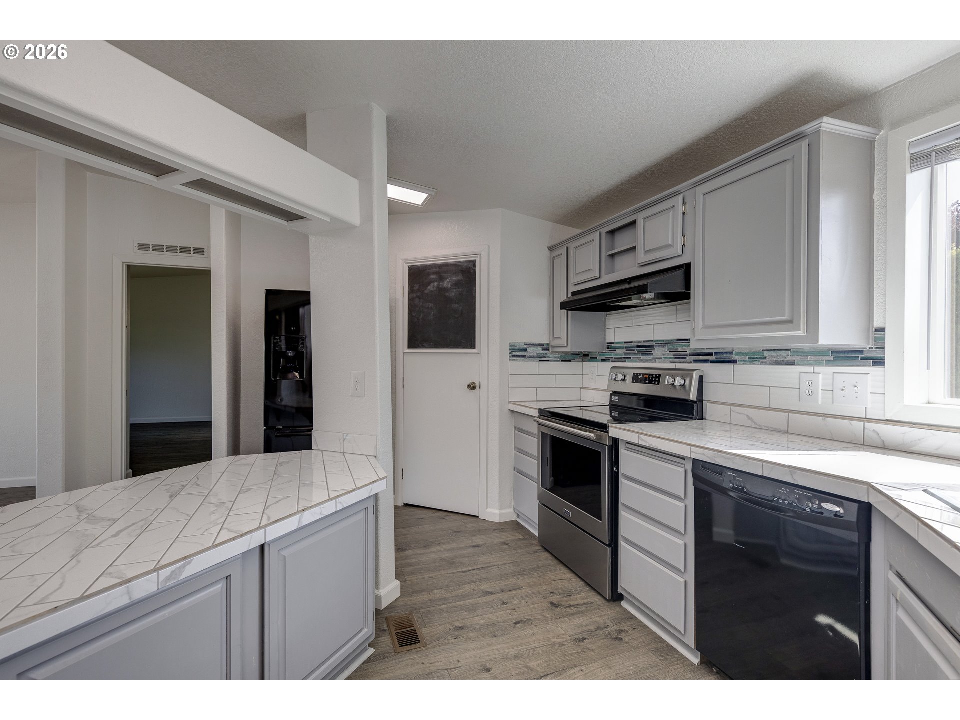 1145 SW CYPRESS ST 100, McMinnville Unit: 100