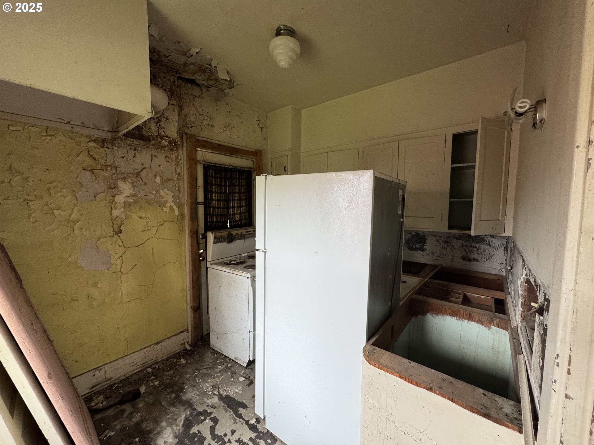 240 SE DAVIS ST, McMinnville