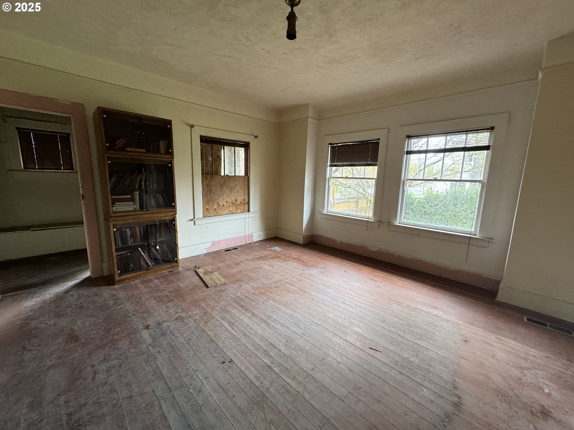 240 SE DAVIS ST, McMinnville