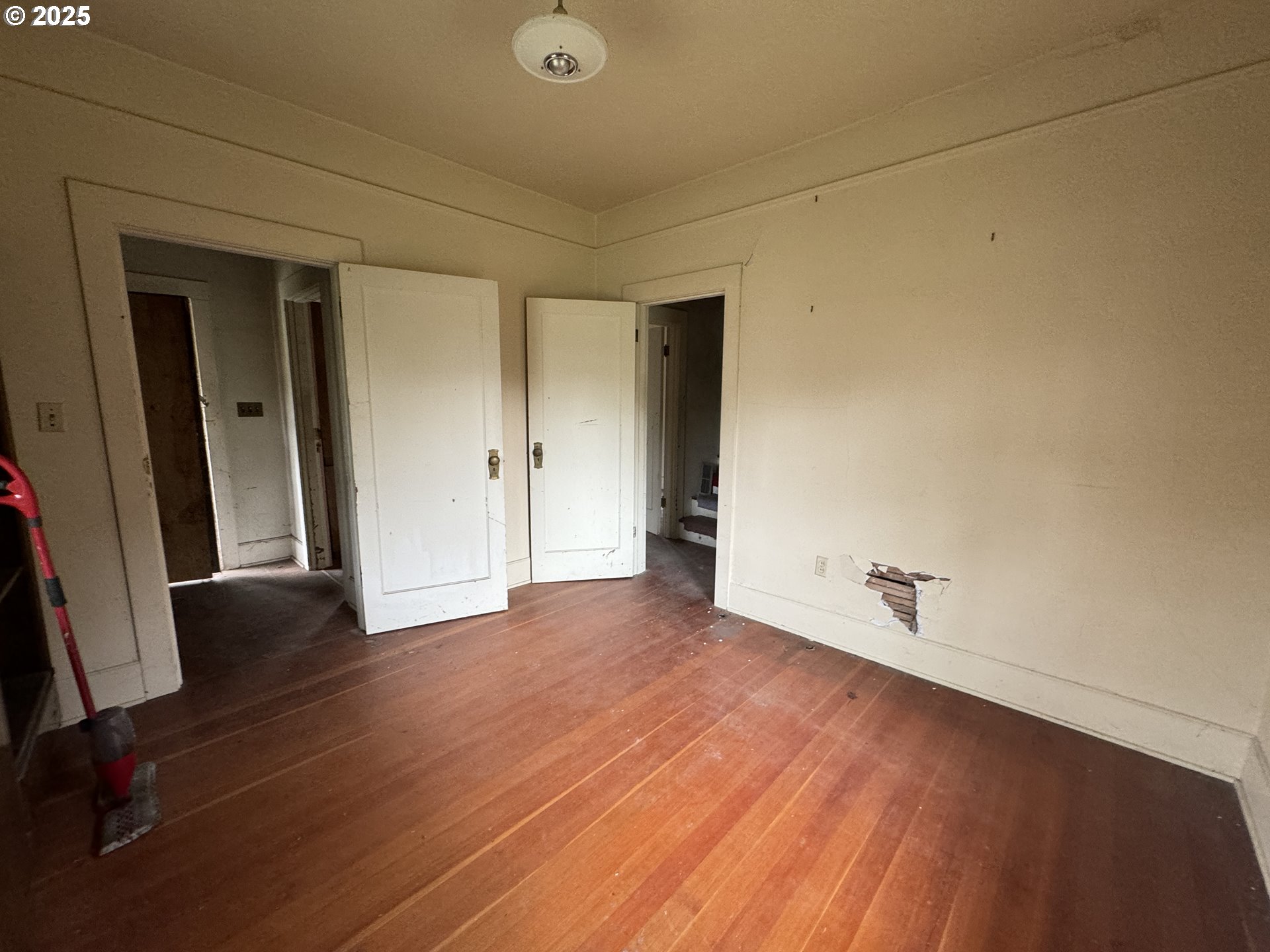 240 SE DAVIS ST, McMinnville