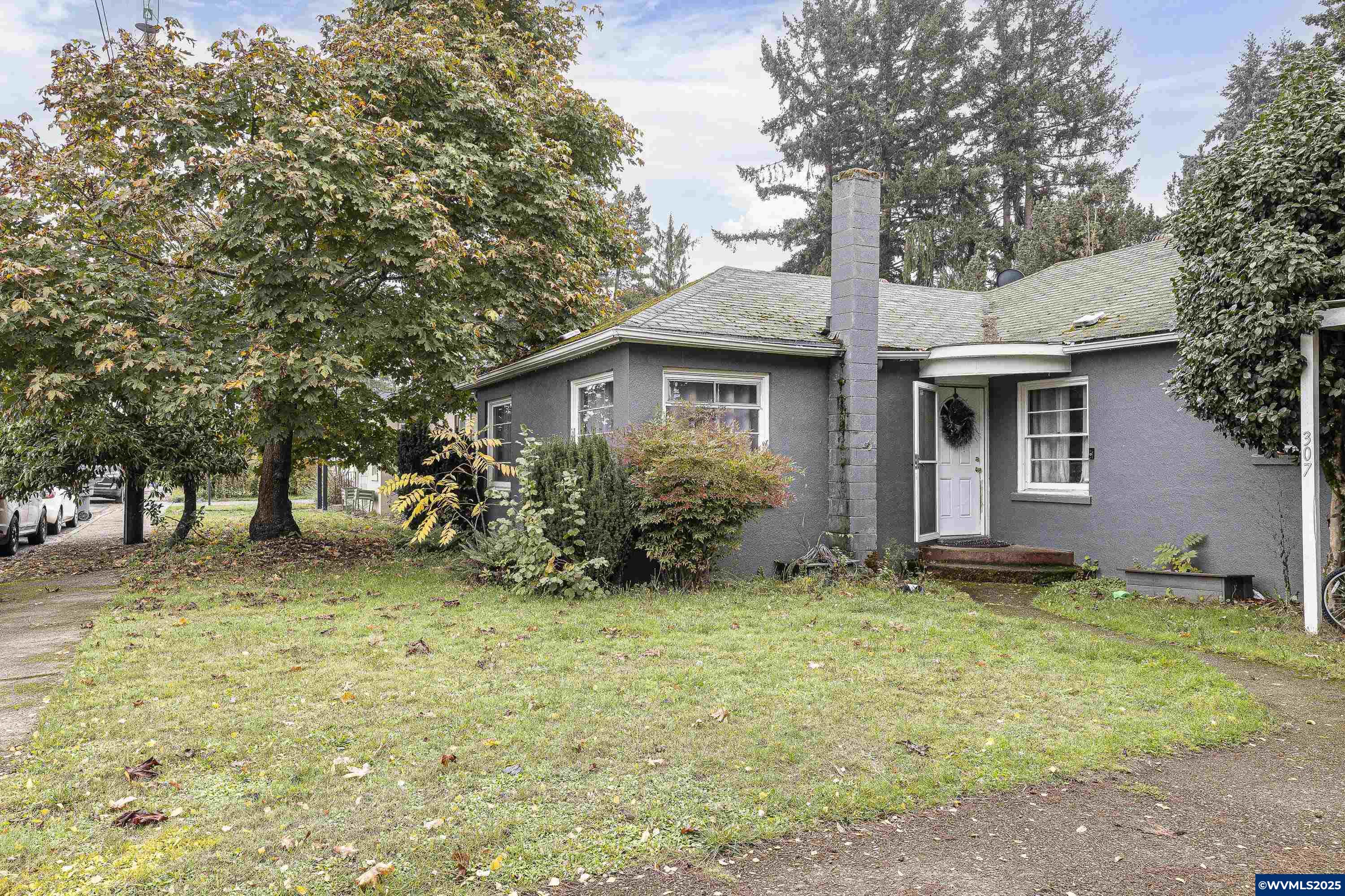 307 Sherman St