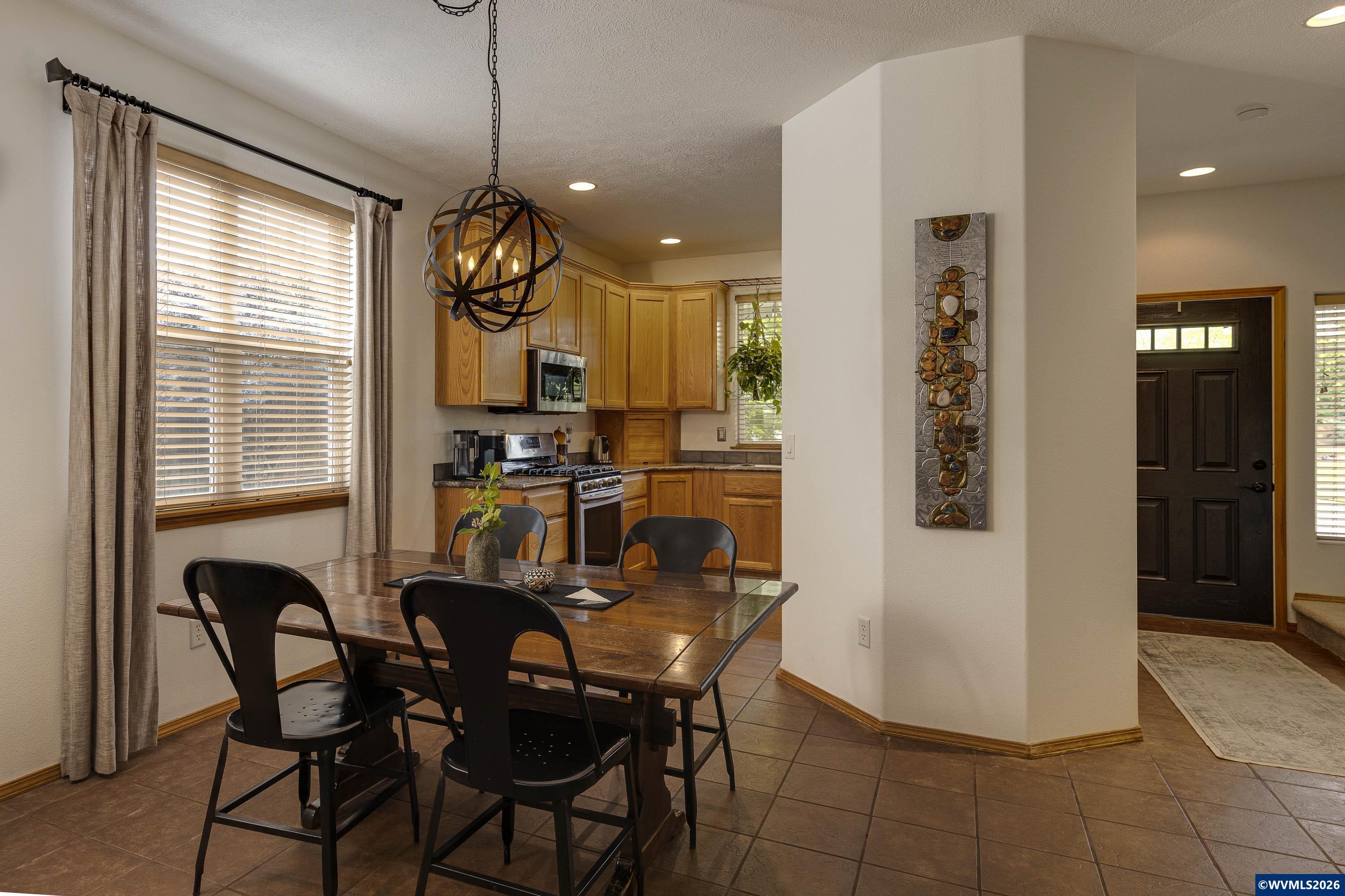 1450 NE Kerry Ct