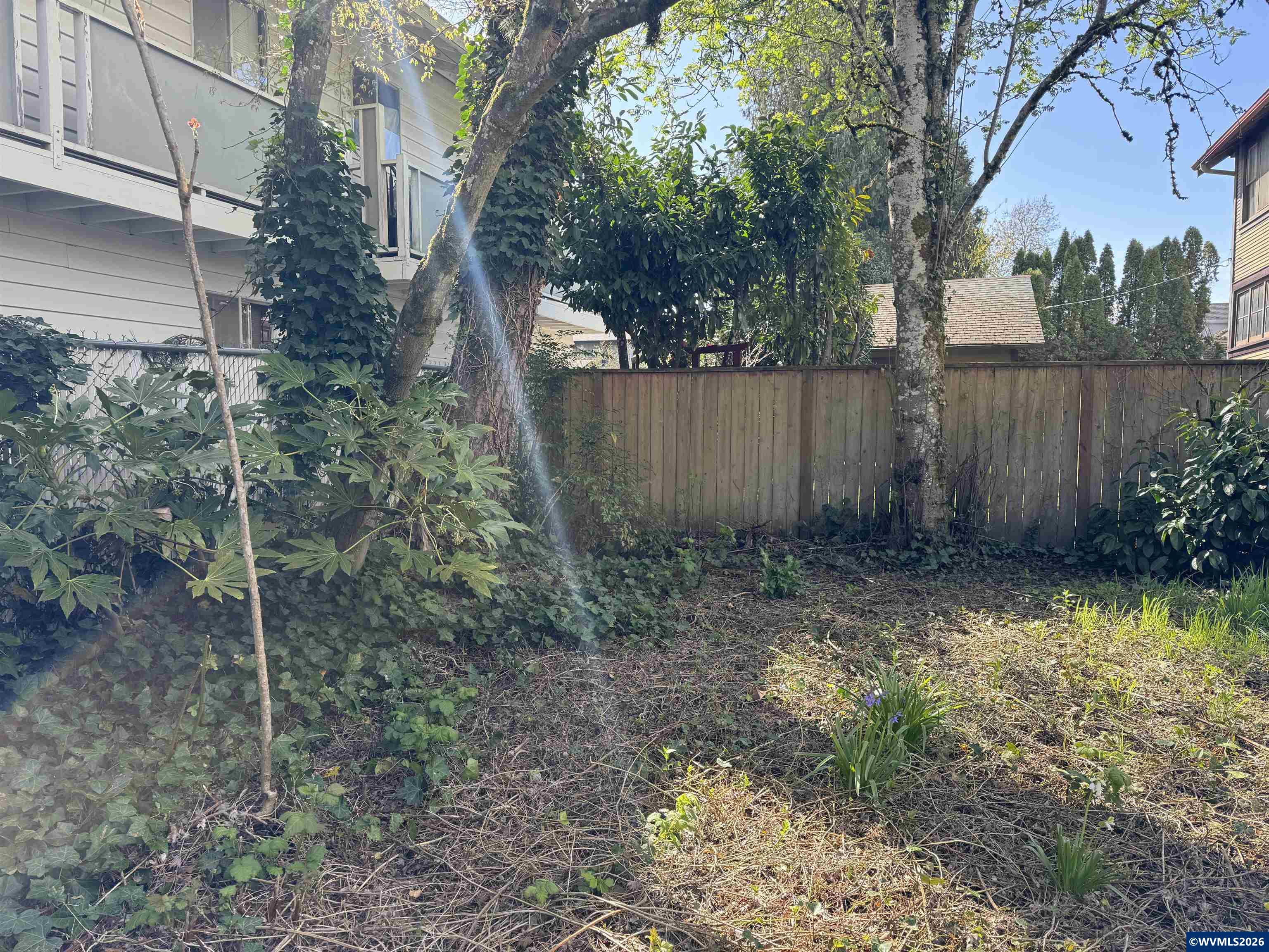 240 SE Davis St