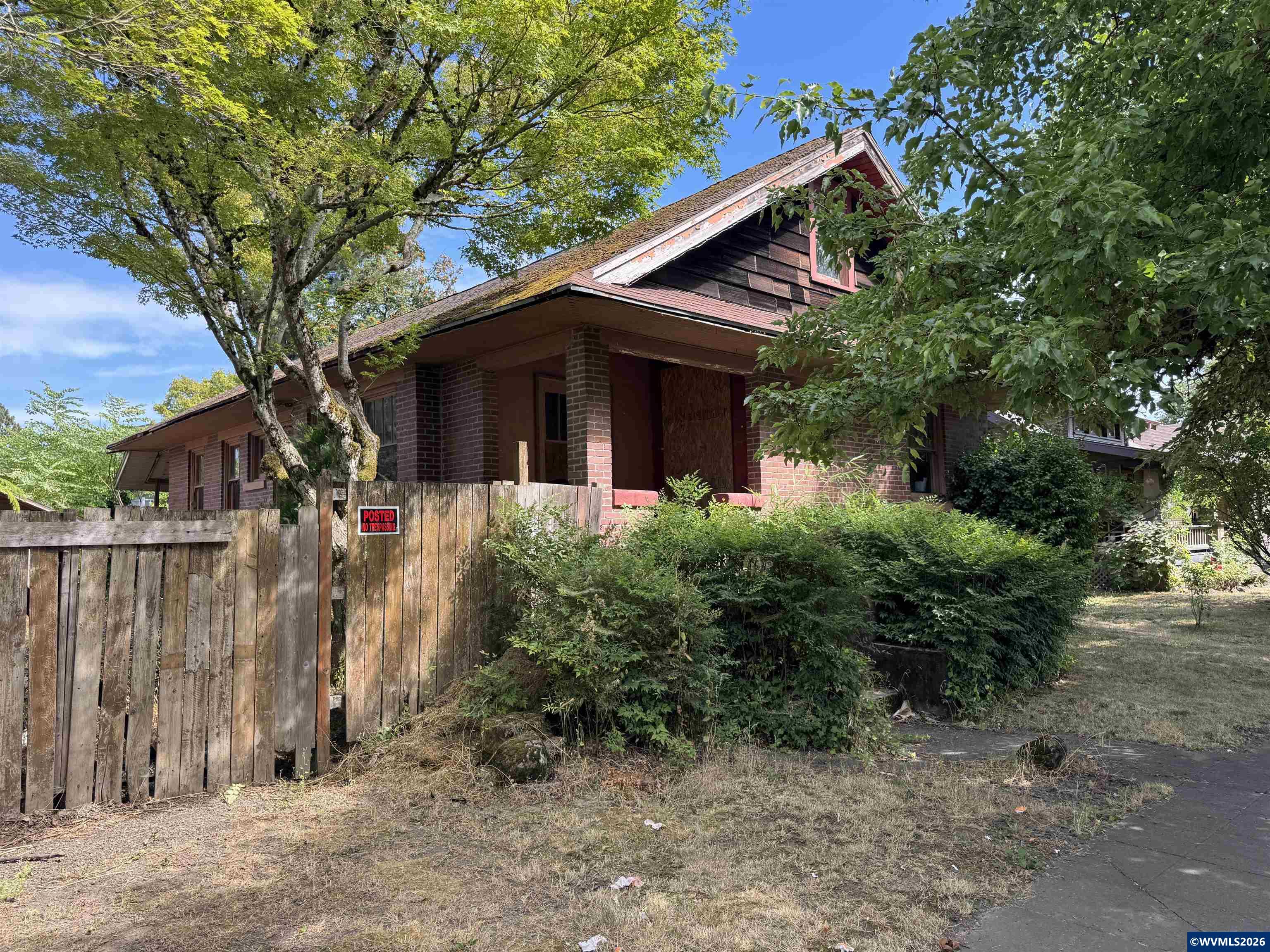 240 SE Davis St