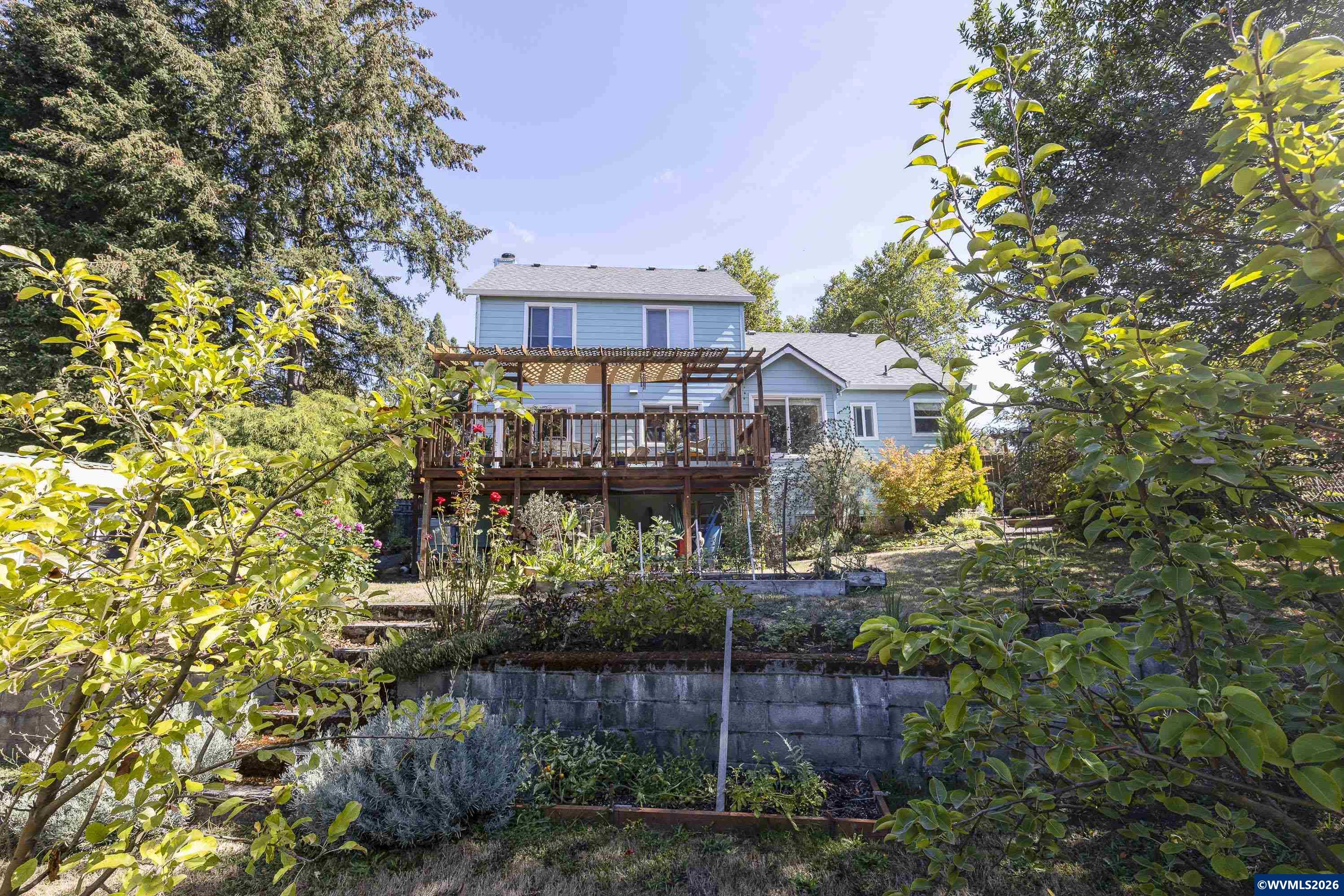515 SE Palmer Ln