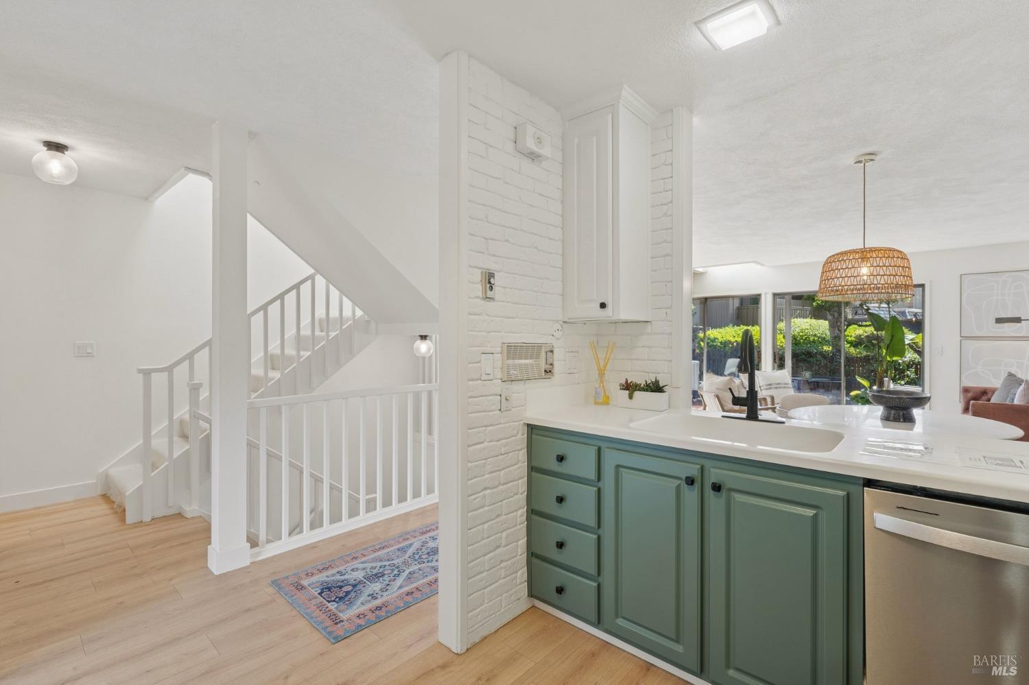 15 Sulgrave Lane