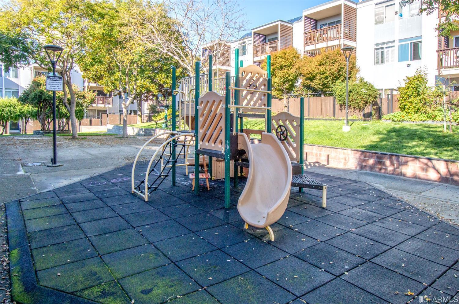 1465 Laguna Street Unit: 2