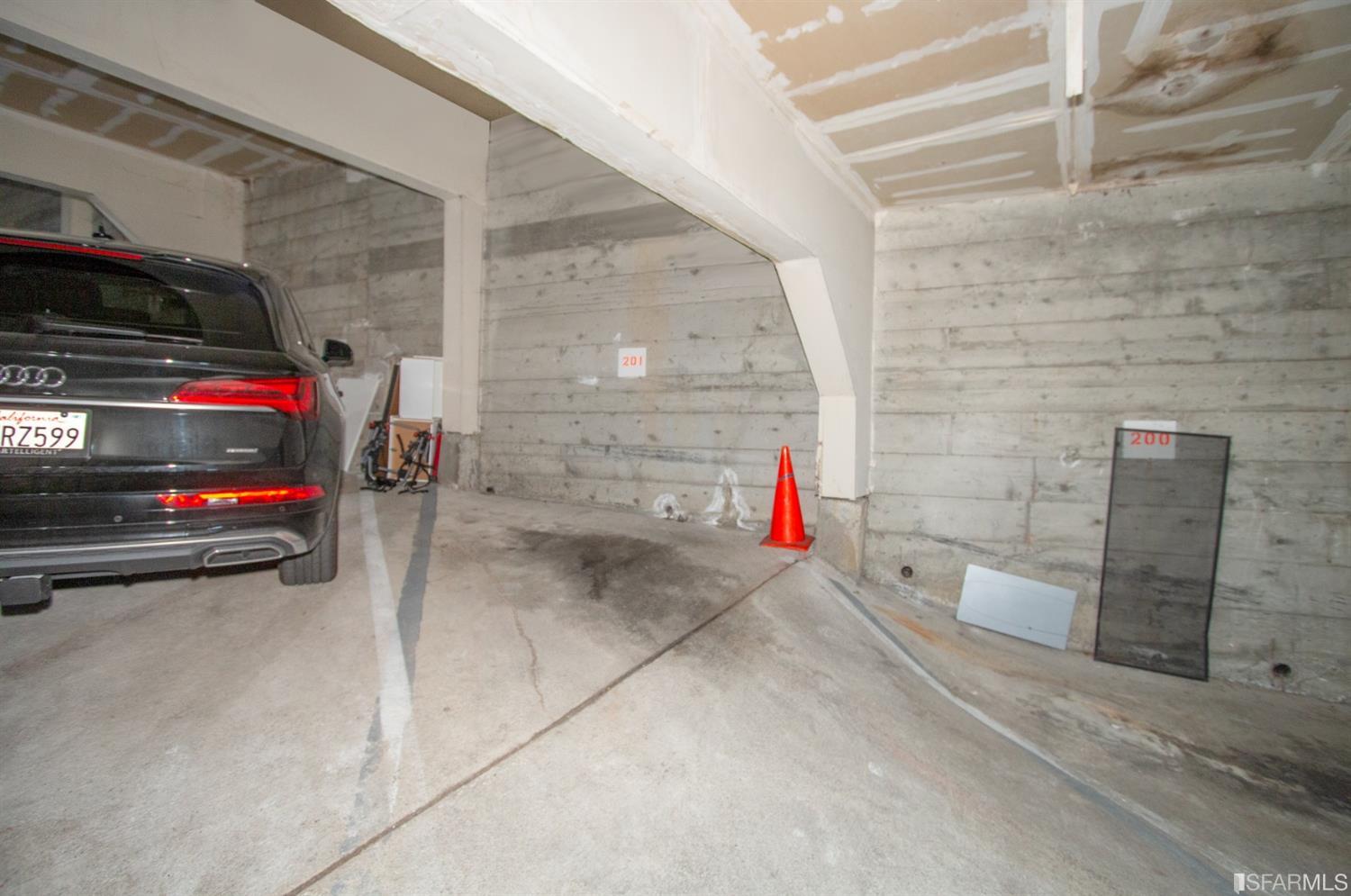 3550 Market Street Unit: 102