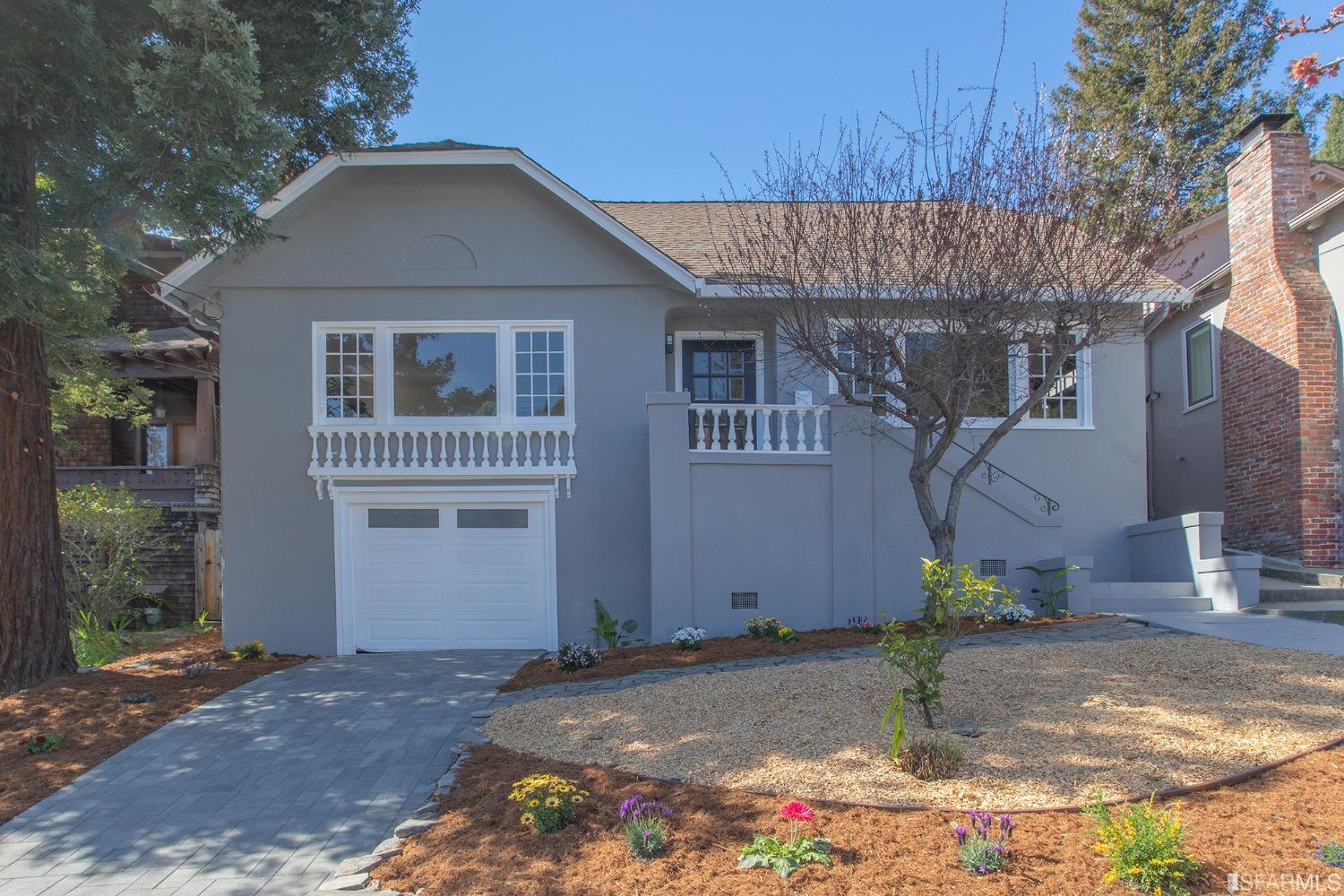 647 Boulevard Way