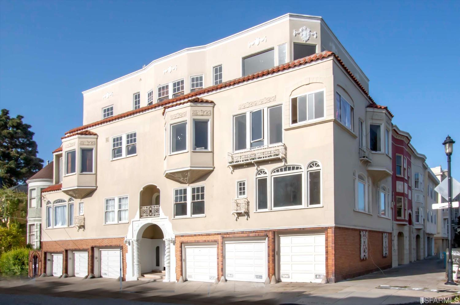 2 Fair Oaks Street Unit: 1
